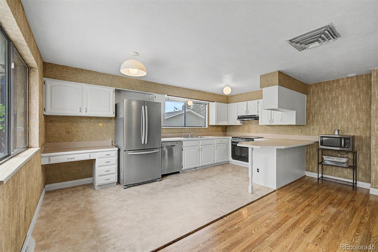 MLS Image #17 for 9309 w 76th avenue,arvada, Colorado