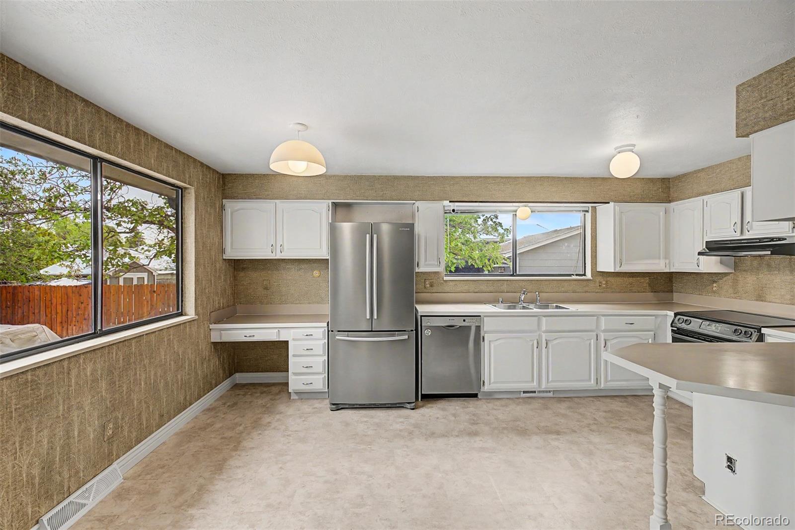 MLS Image #18 for 9309 w 76th avenue,arvada, Colorado