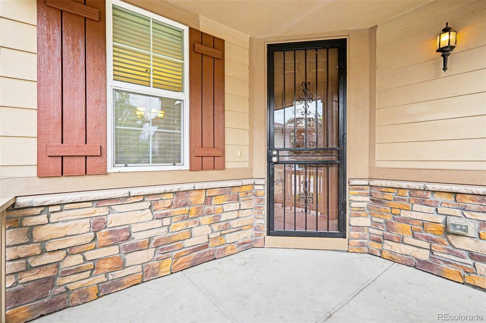 MLS Image #3 for 4956 s tempe way,aurora, Colorado