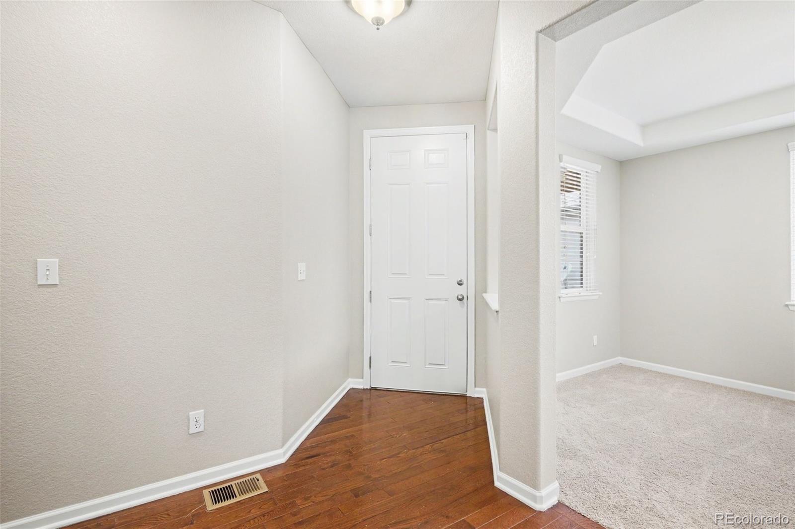 MLS Image #4 for 4956 s tempe way,aurora, Colorado