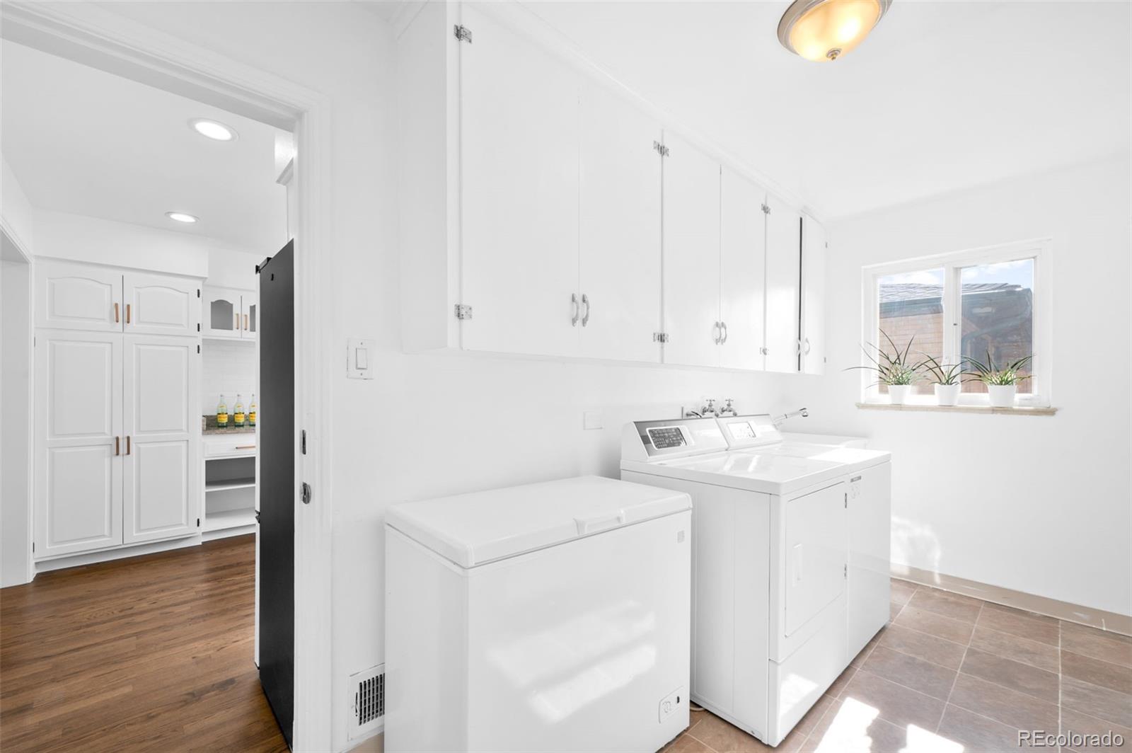 MLS Image #20 for 3035 n monaco st parkway,denver, Colorado