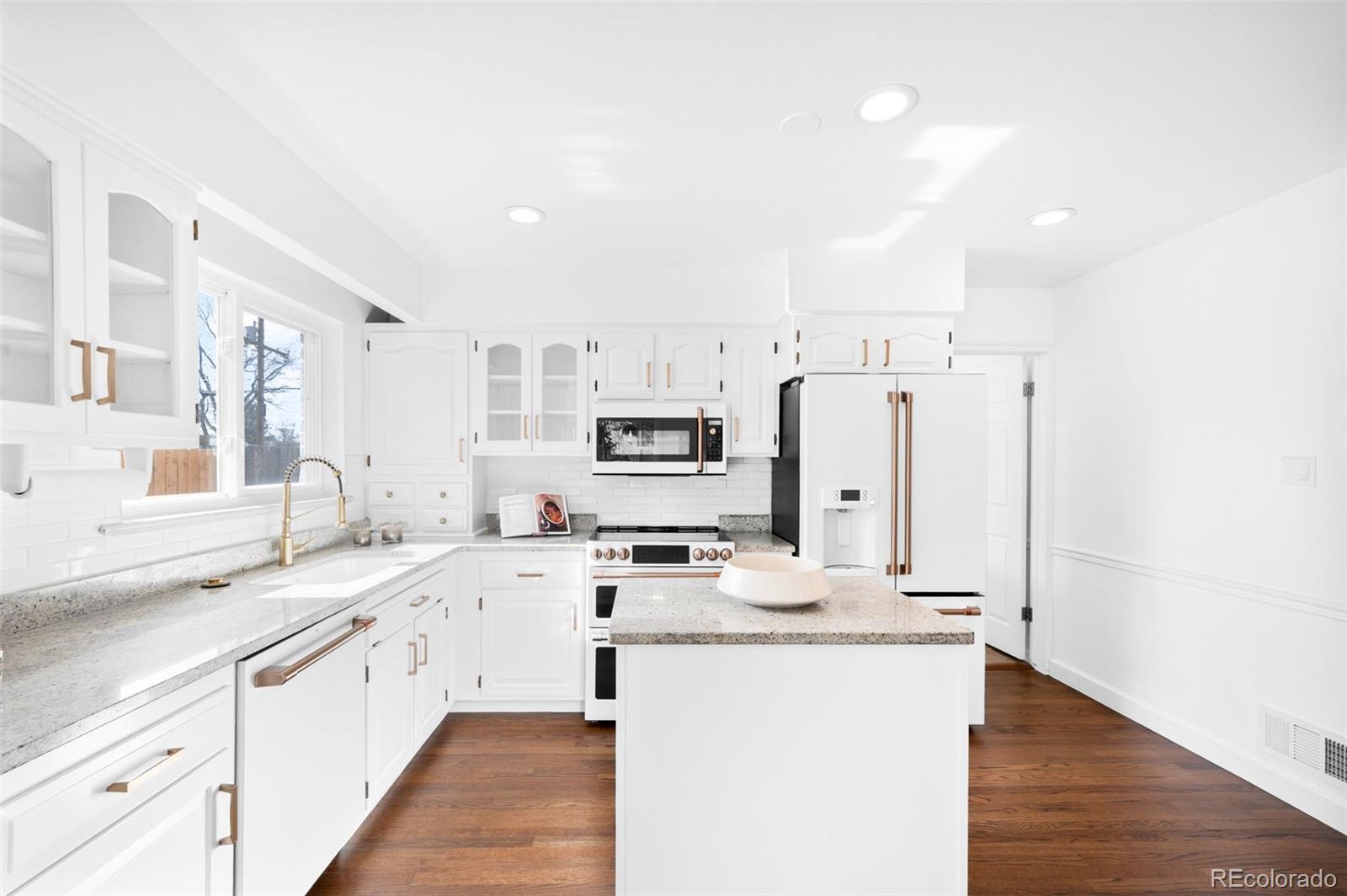 MLS Image #3 for 3035 n monaco st parkway,denver, Colorado