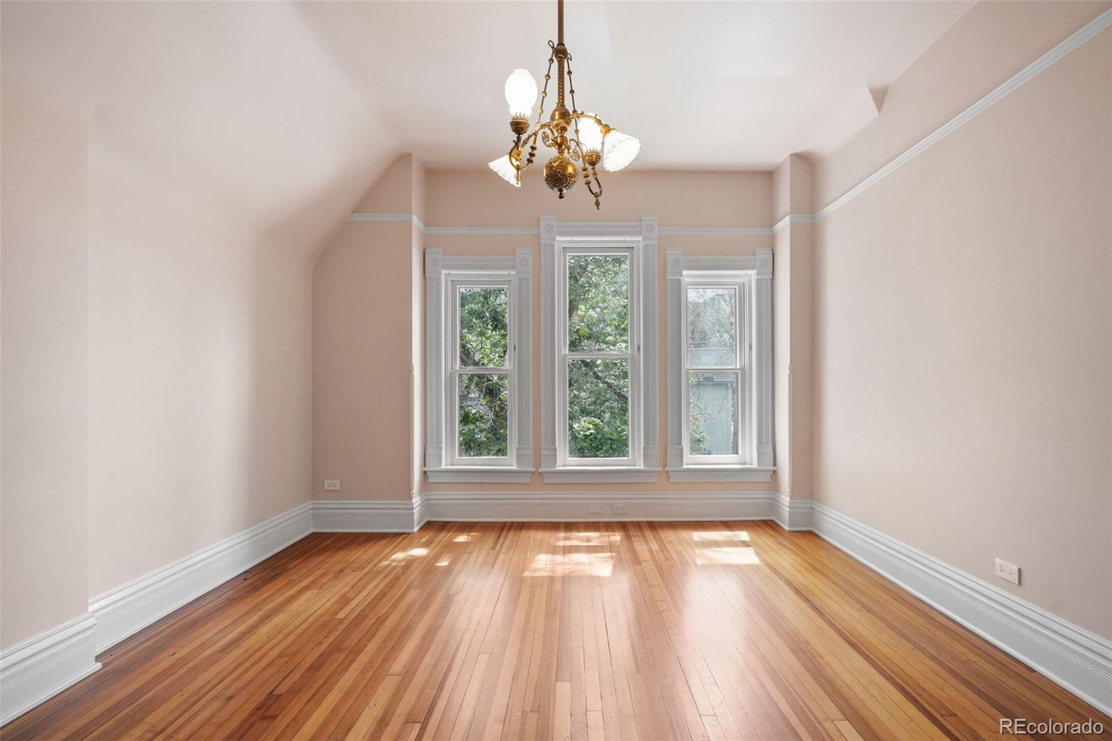 MLS Image #40 for 2104  glenarm place,denver, Colorado