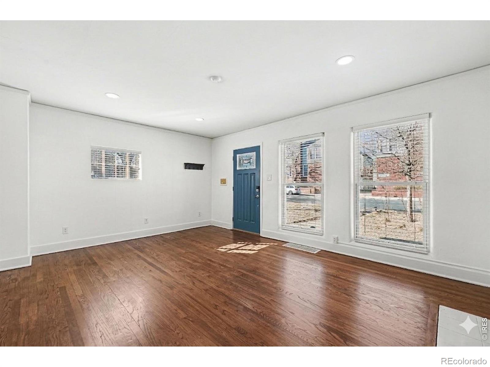 MLS Image #4 for 1058  jasmine street,denver, Colorado