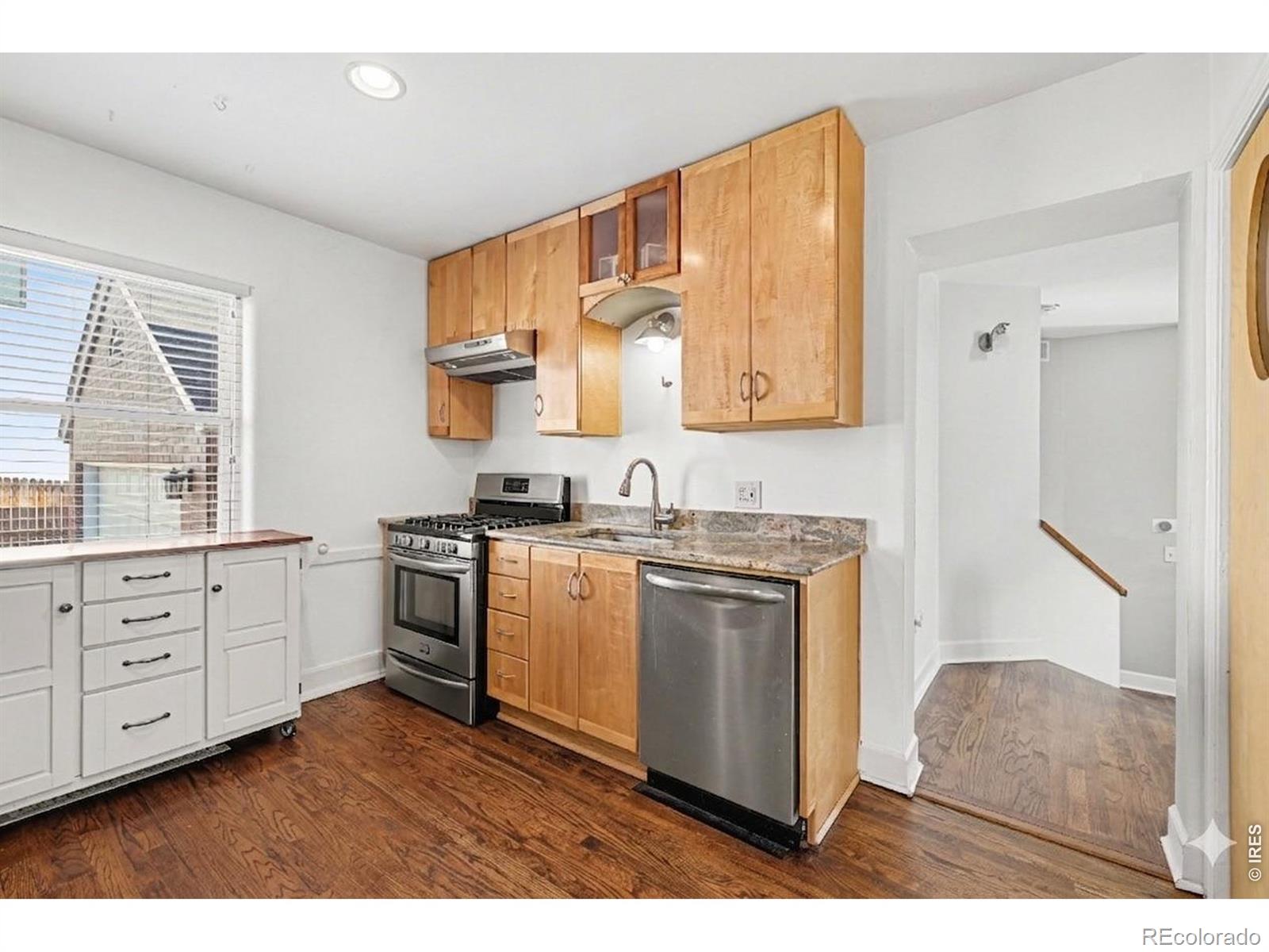MLS Image #7 for 1058  jasmine street,denver, Colorado