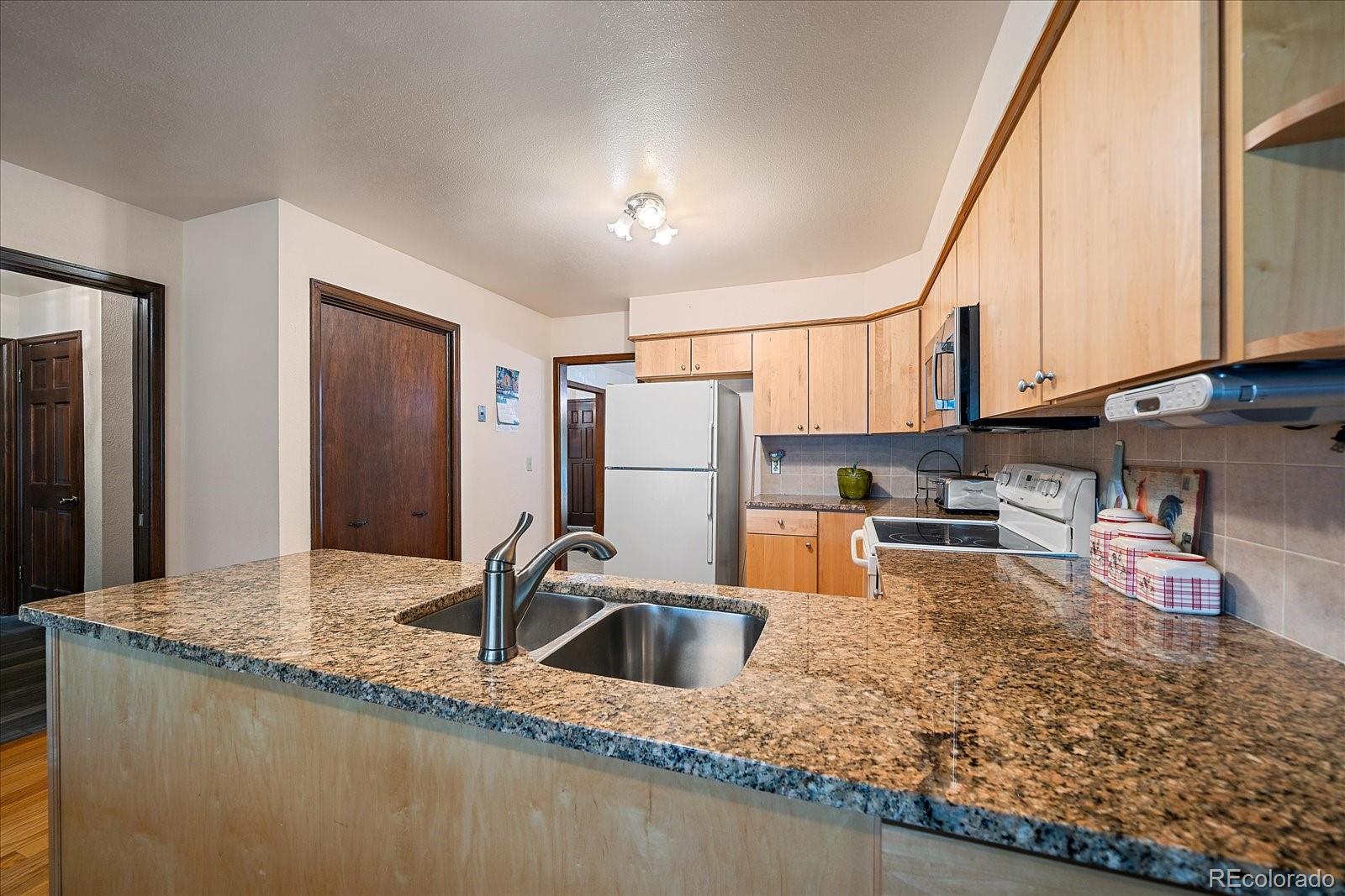 MLS Image #12 for 3121  oak street,lakewood, Colorado