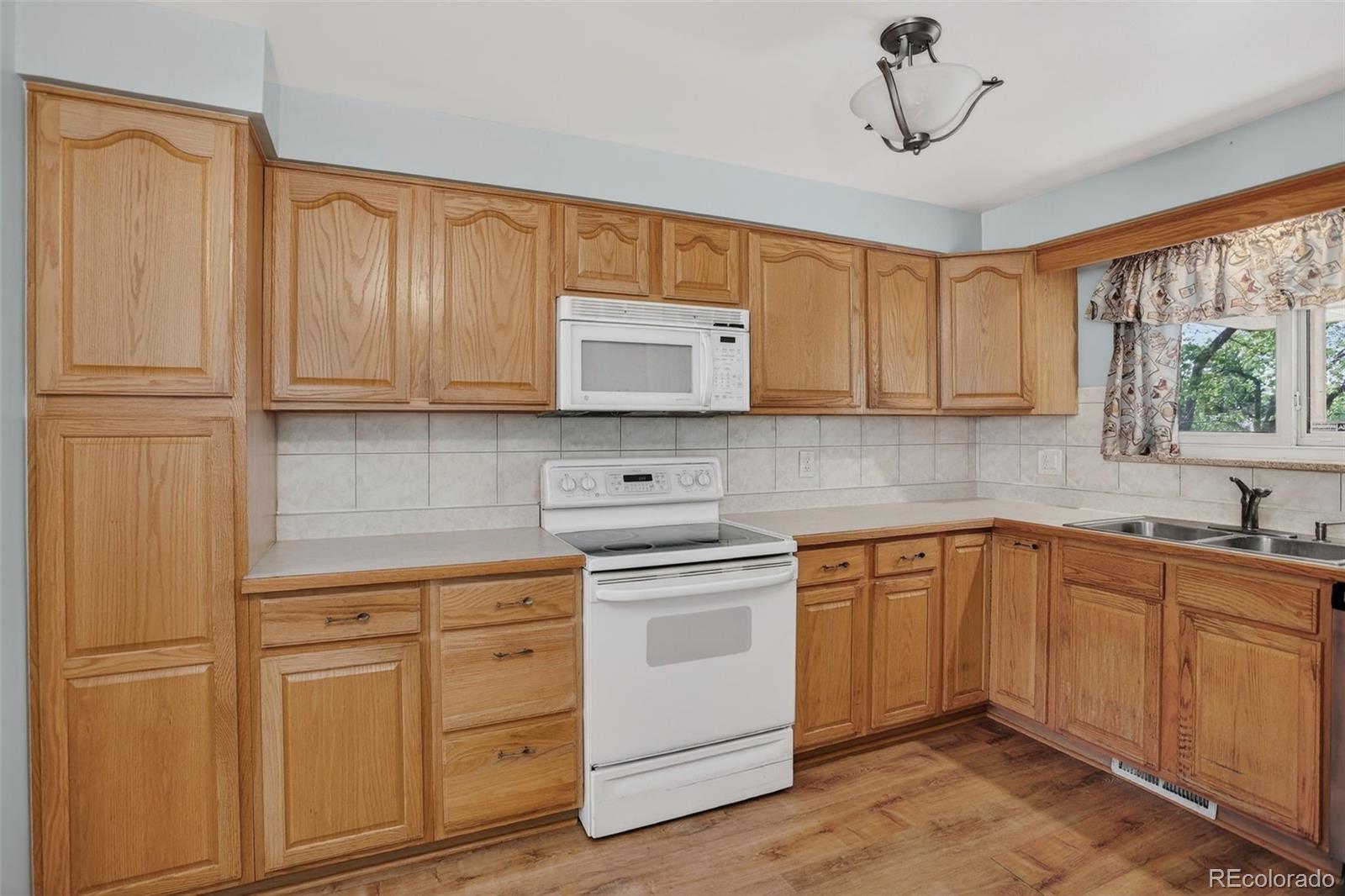 MLS Image #20 for 6942 w 68th place,arvada, Colorado