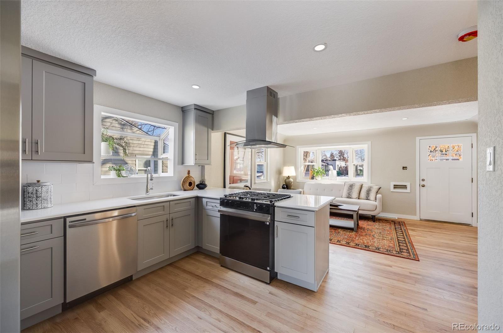 MLS Image #12 for 4745 s sherman street,englewood, Colorado