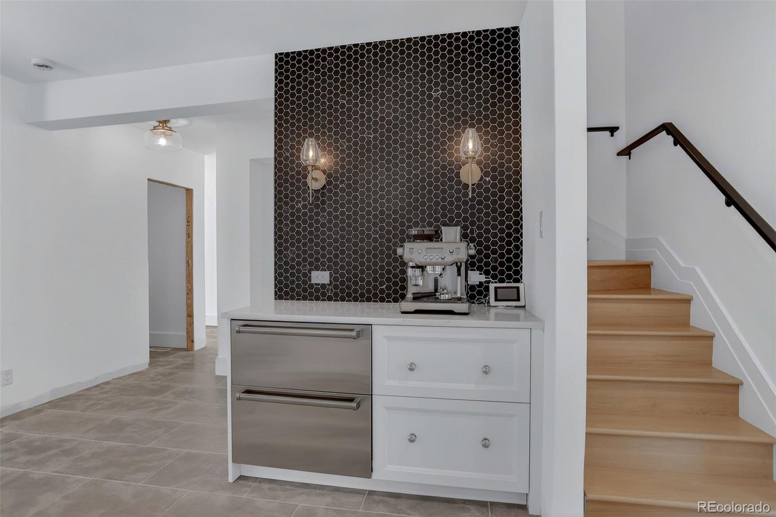 MLS Image #10 for 250  ash street,denver, Colorado