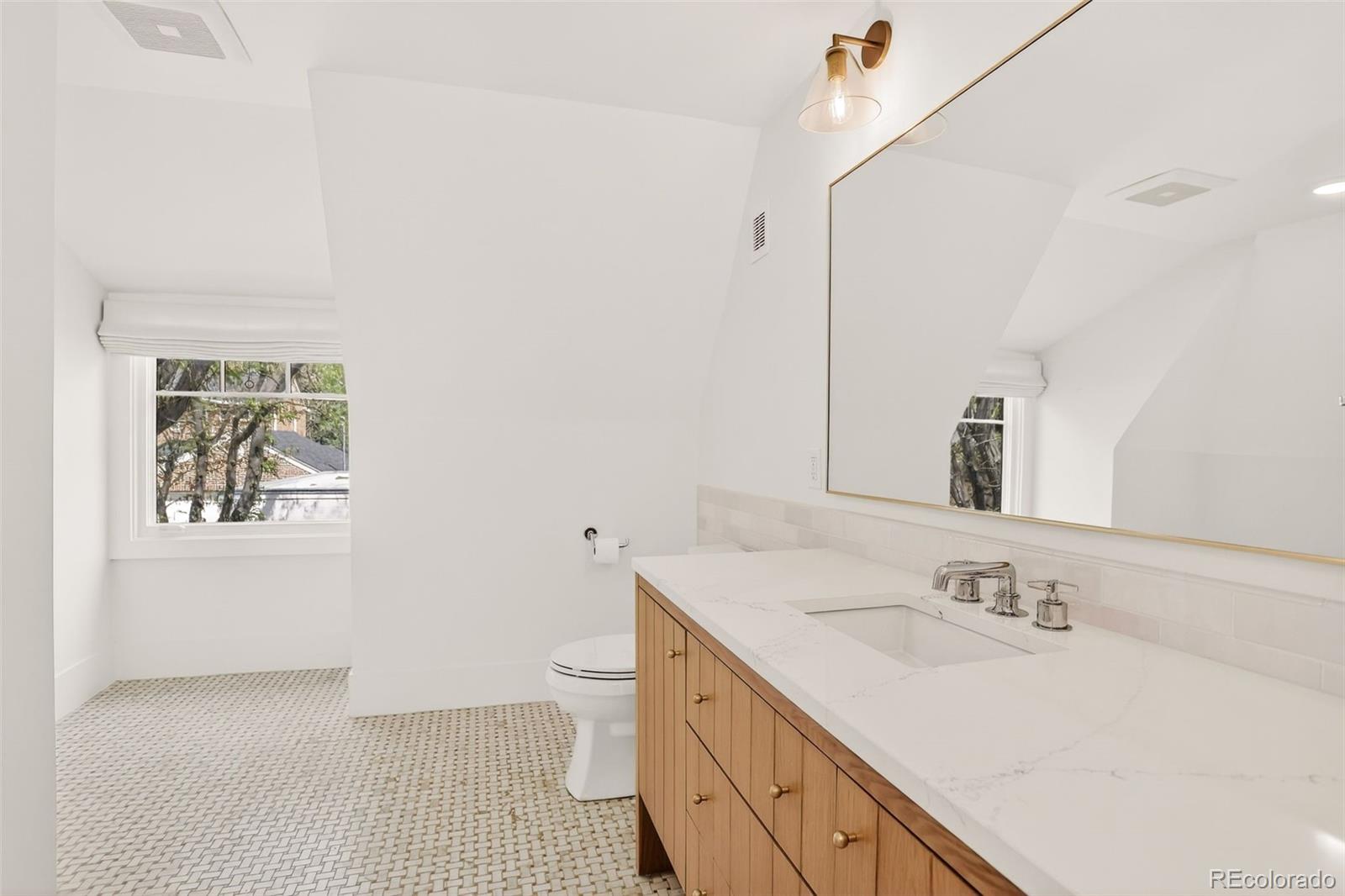MLS Image #25 for 250  ash street,denver, Colorado