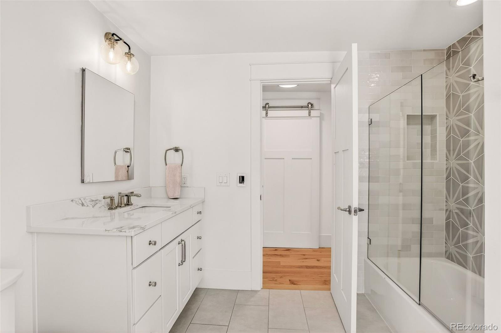 MLS Image #29 for 250  ash street,denver, Colorado