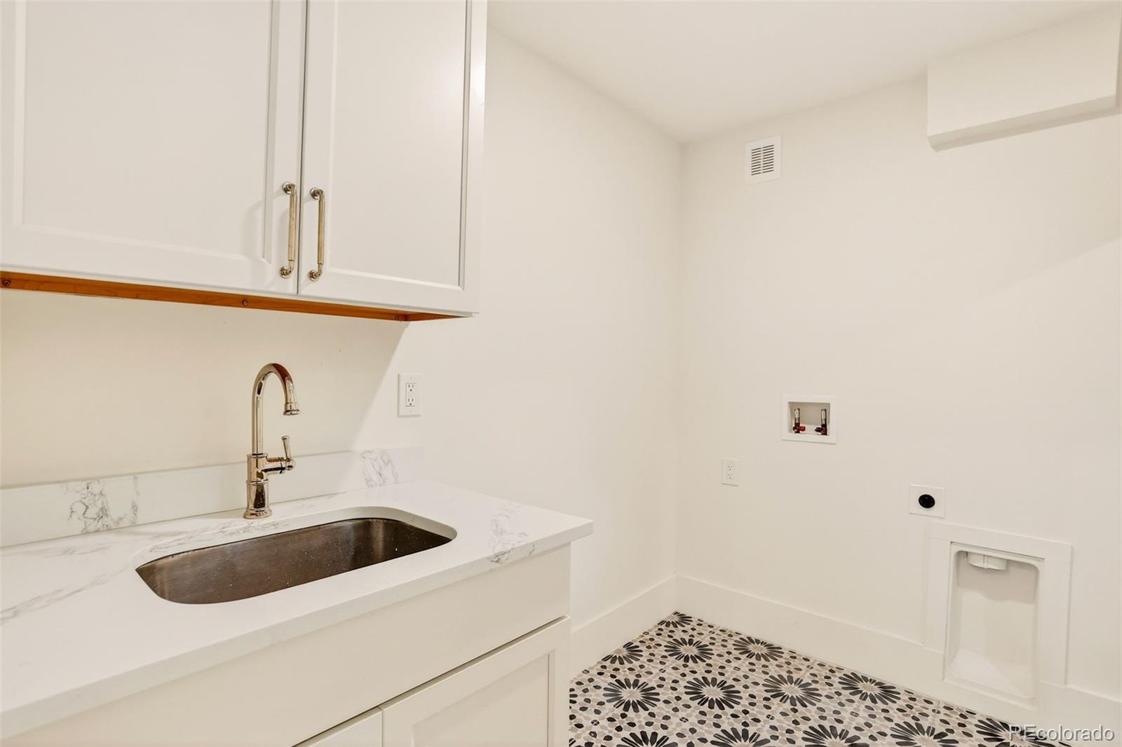 MLS Image #32 for 250  ash street,denver, Colorado