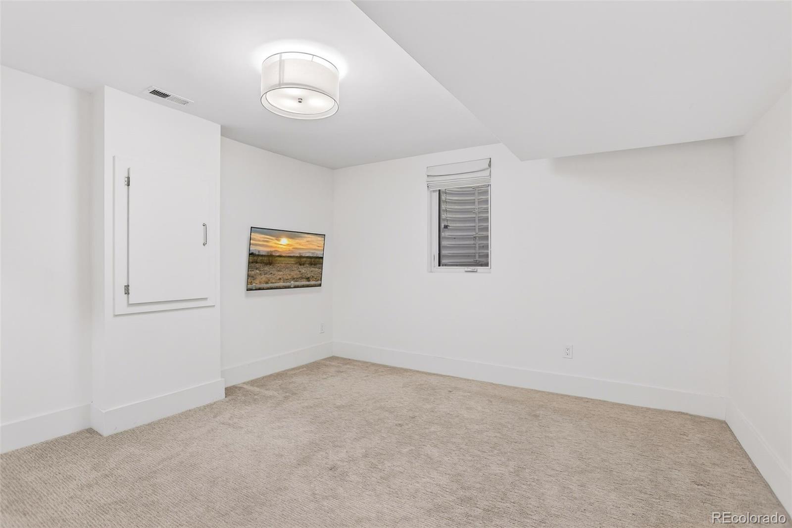 MLS Image #38 for 250  ash street,denver, Colorado