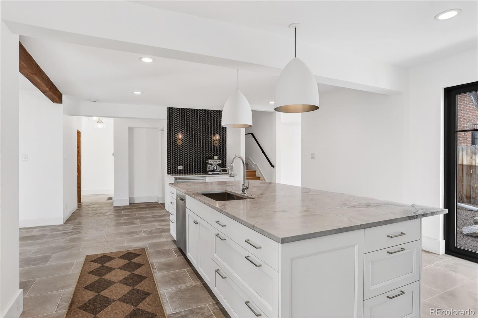 MLS Image #7 for 250  ash street,denver, Colorado