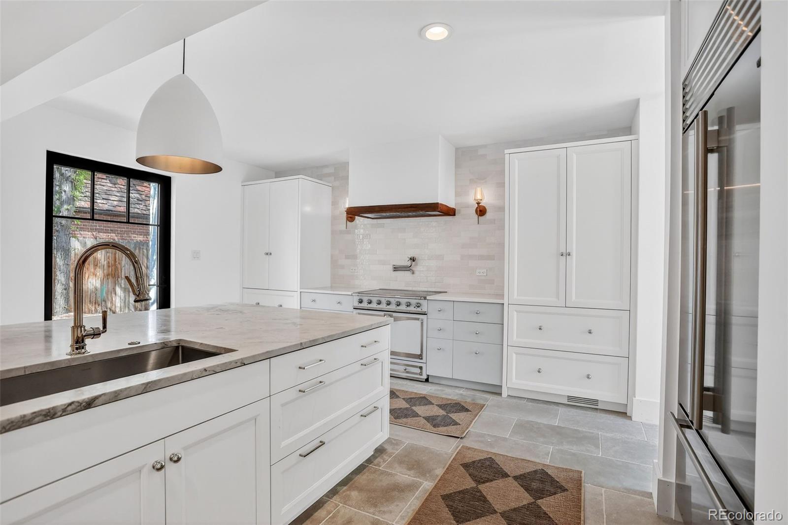 MLS Image #8 for 250  ash street,denver, Colorado