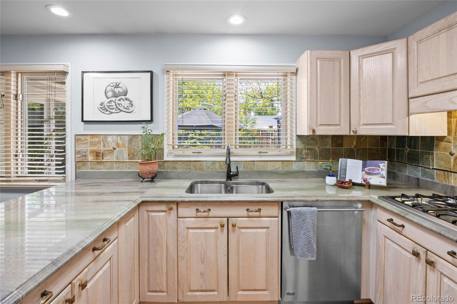 MLS Image #11 for 3051 s josephine street,denver, Colorado