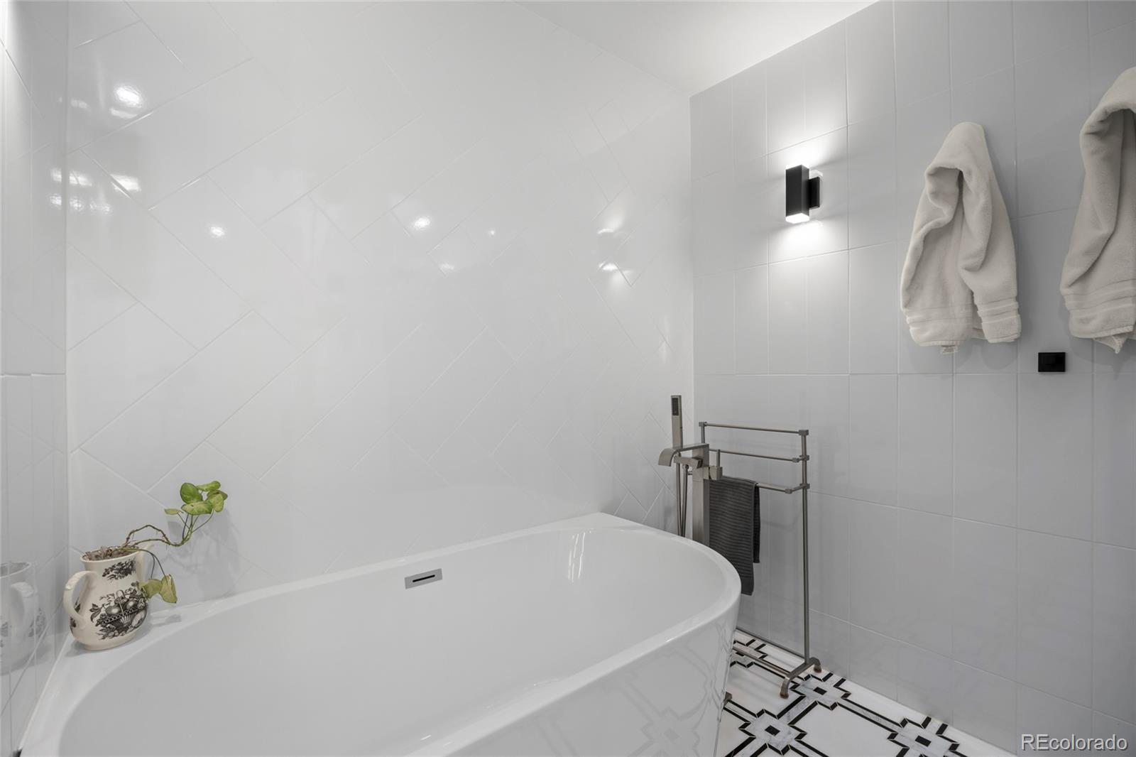 MLS Image #21 for 3051 s josephine street,denver, Colorado