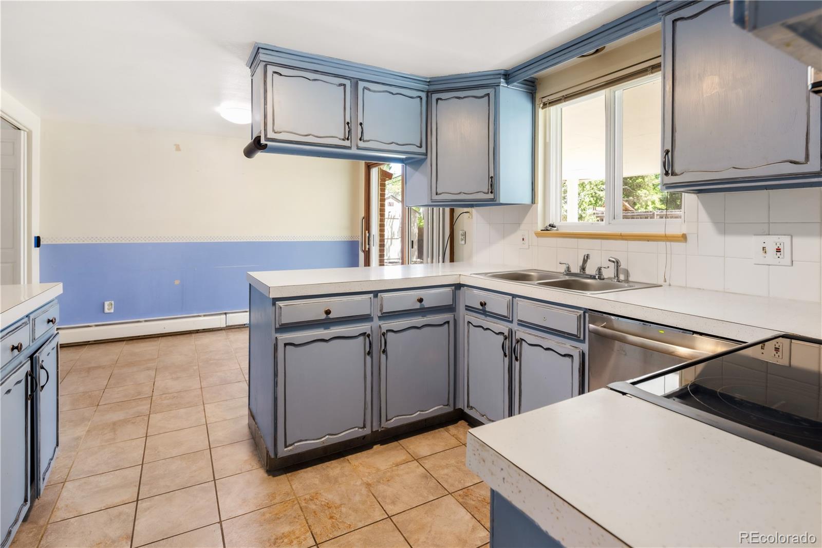 MLS Image #6 for 6754 s detroit circle,centennial, Colorado