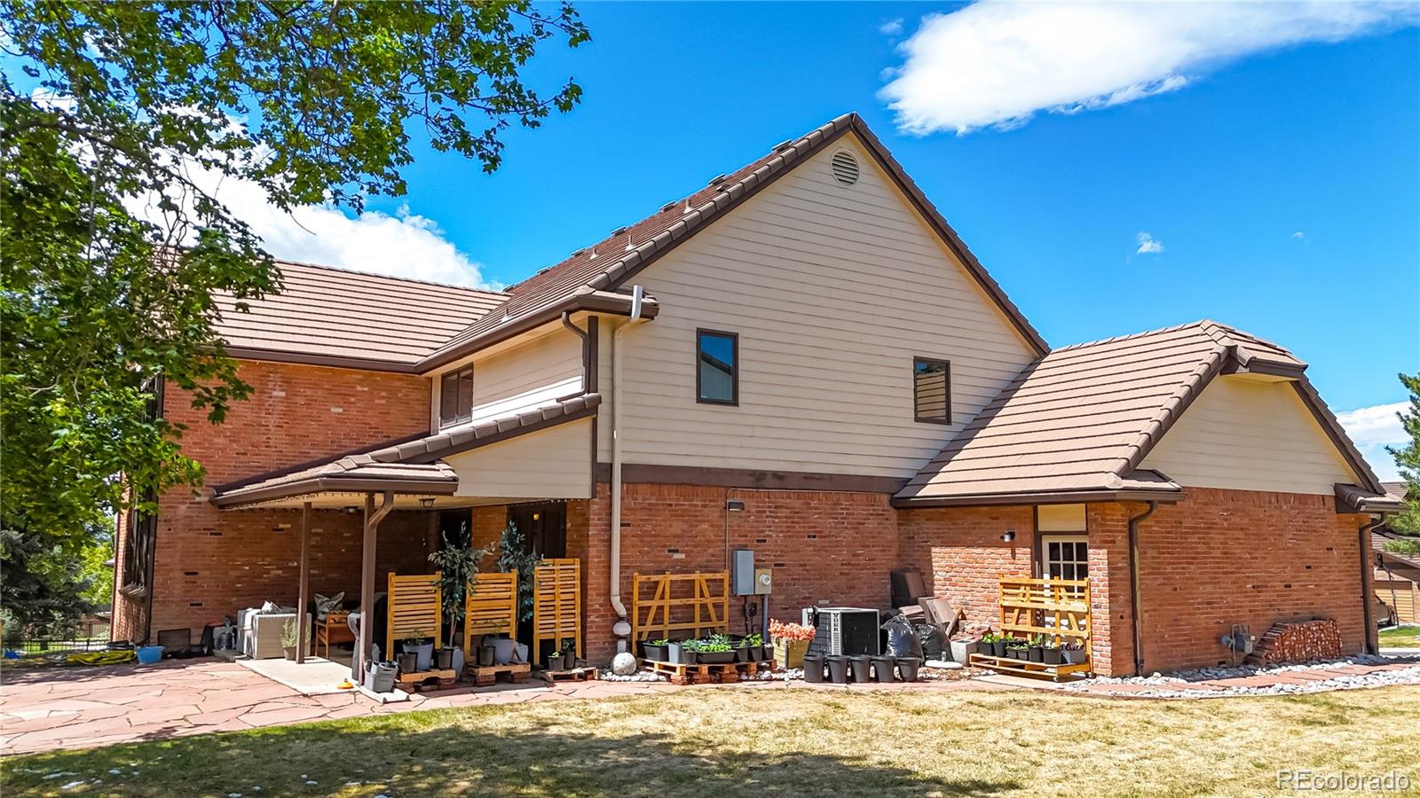 MLS Image #38 for 2462  country club loop,denver, Colorado