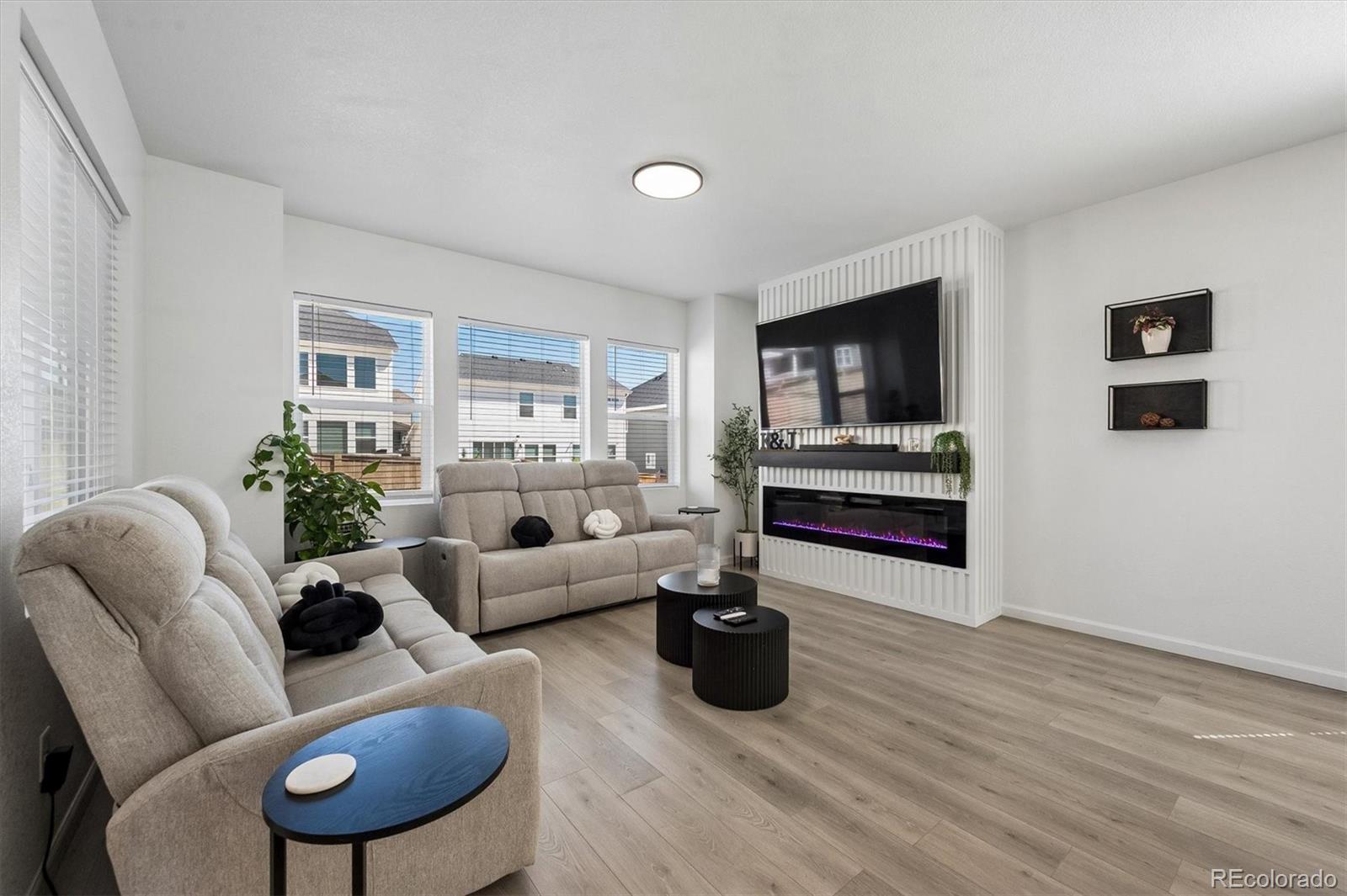 MLS Image #3 for 17583  lobo lane,parker, Colorado