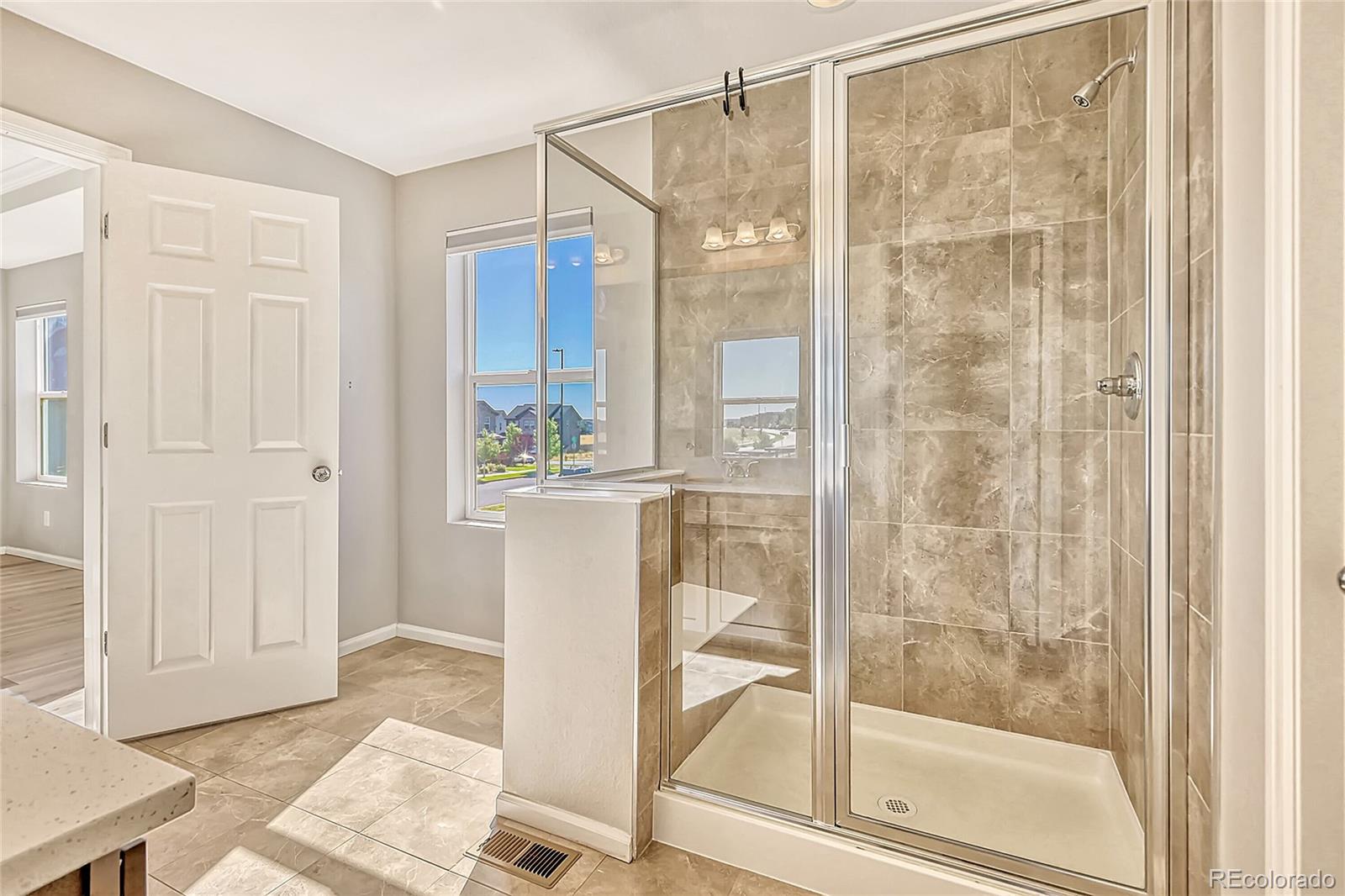 MLS Image #12 for 4716  jasper street,denver, Colorado