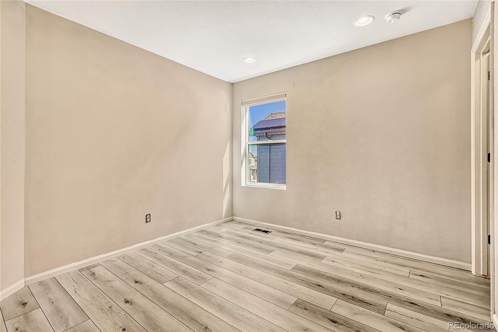 MLS Image #15 for 4716  jasper street,denver, Colorado