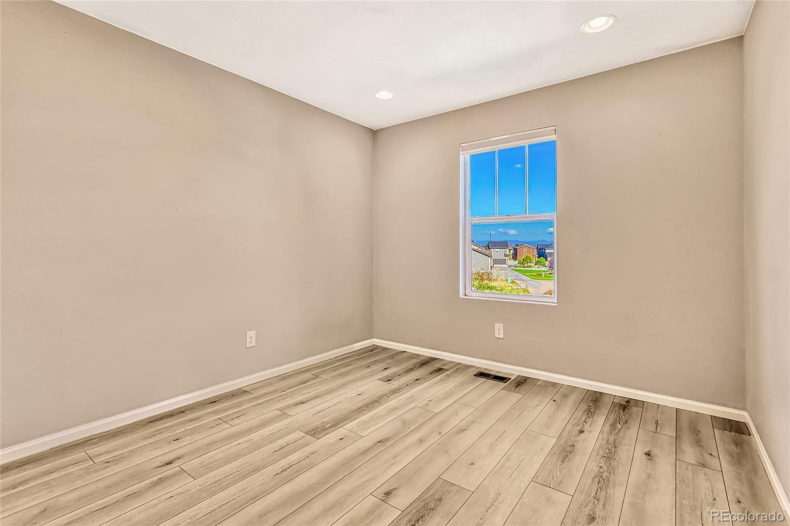 MLS Image #17 for 4716  jasper street,denver, Colorado