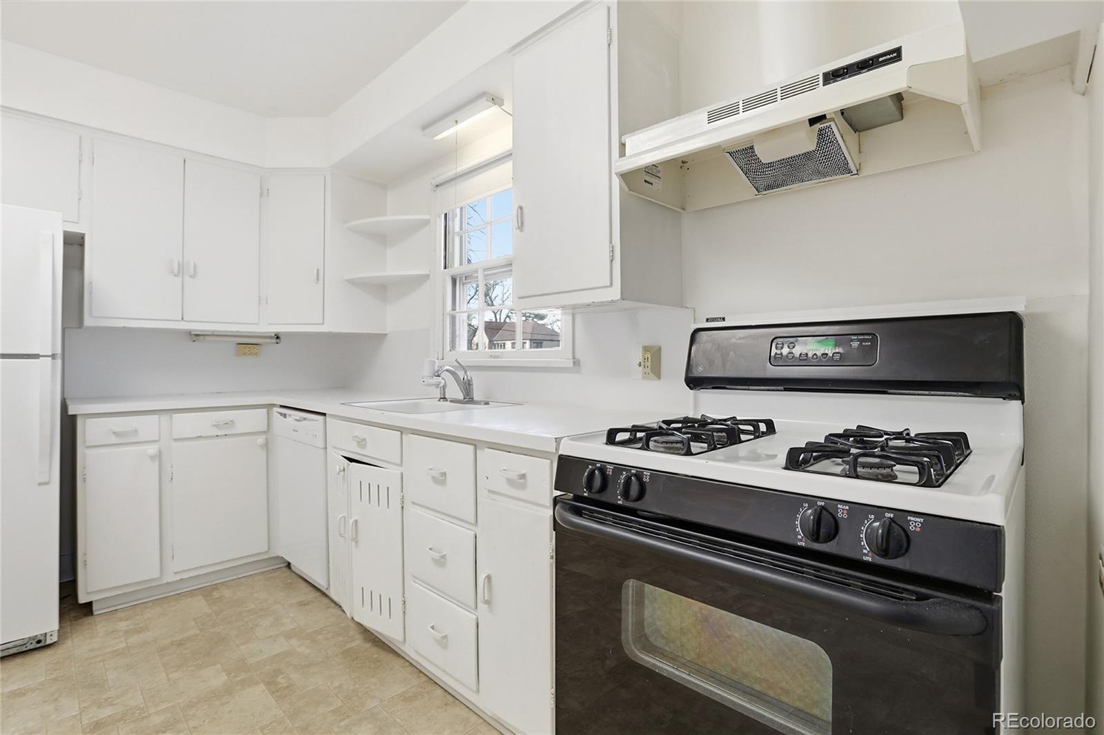 MLS Image #10 for 6925 w 14th avenue,lakewood, Colorado