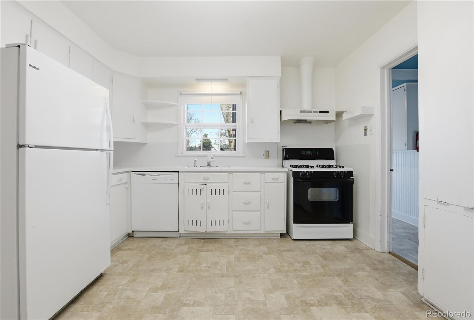MLS Image #11 for 6925 w 14th avenue,lakewood, Colorado