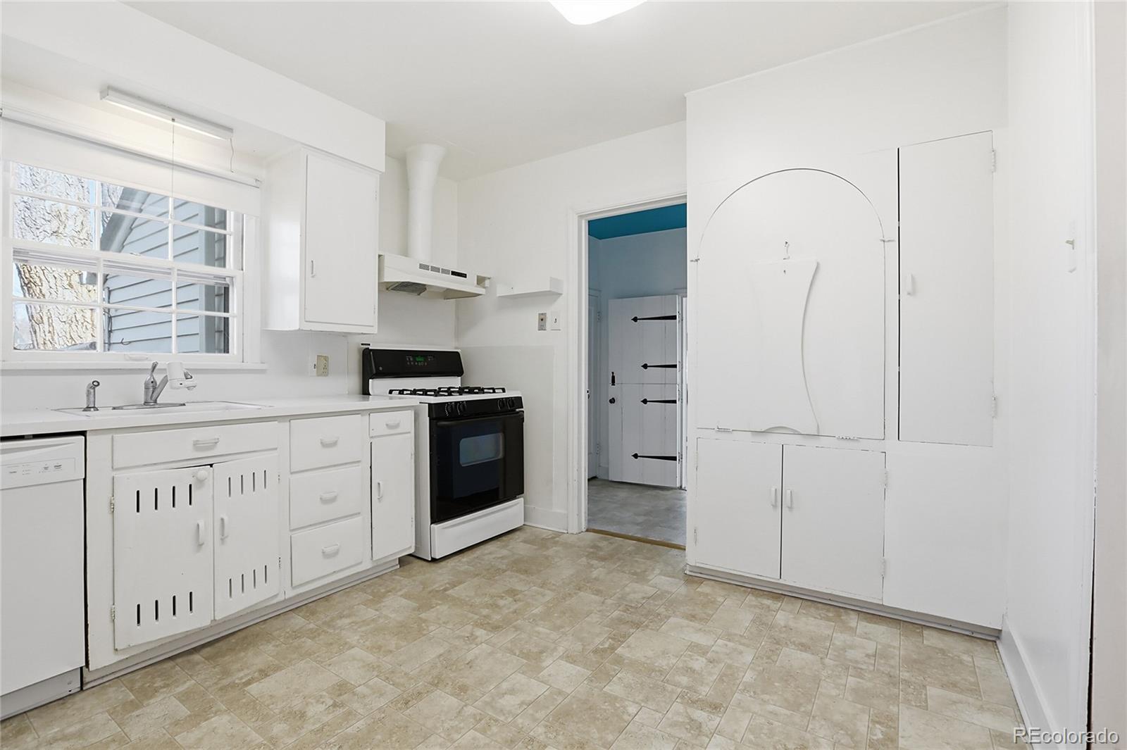 MLS Image #12 for 6925 w 14th avenue,lakewood, Colorado