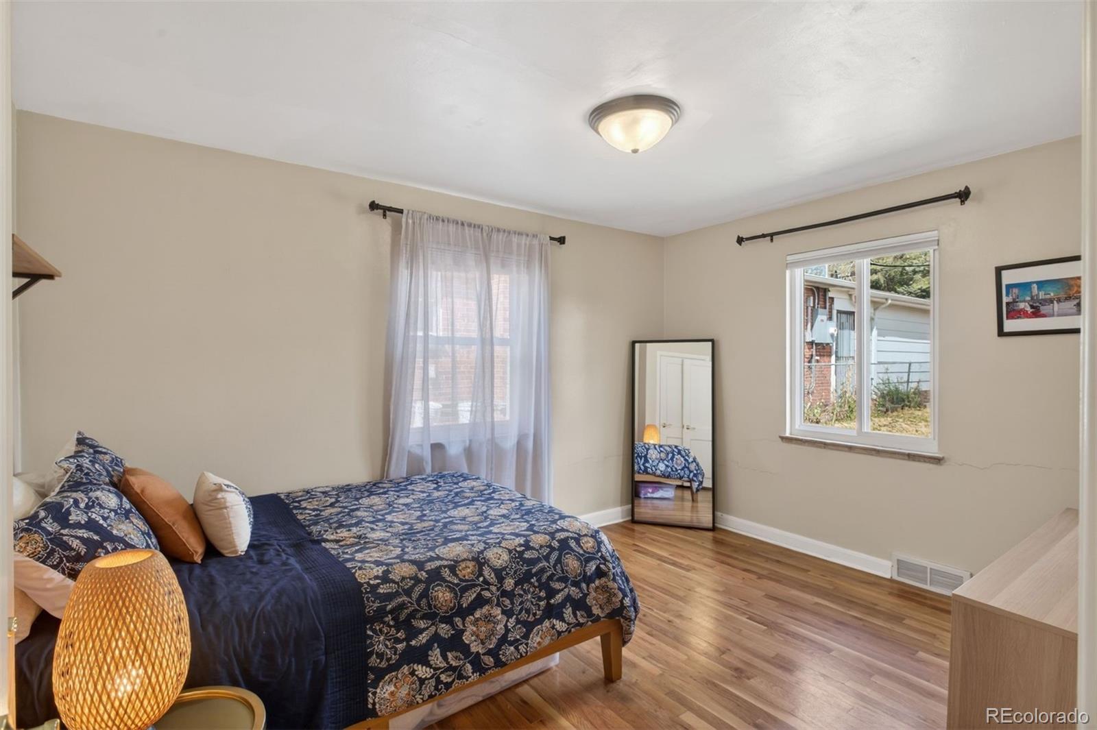 MLS Image #13 for 1210  dahlia street,denver, Colorado