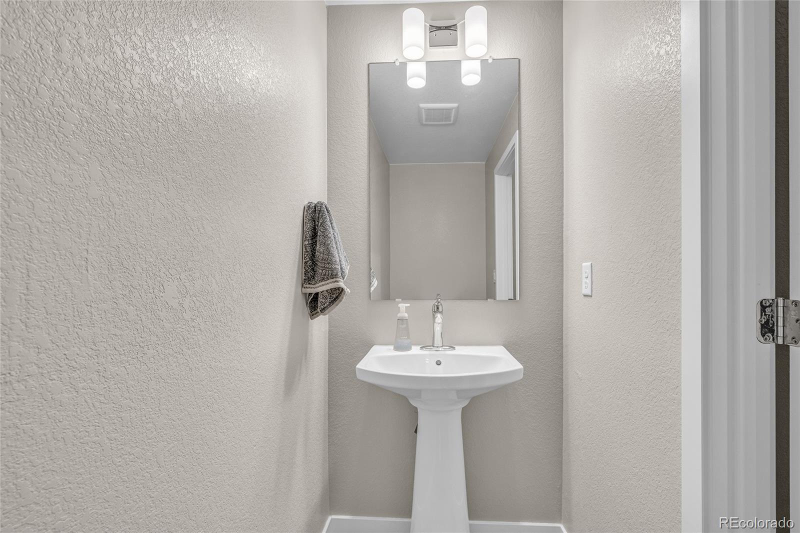 MLS Image #16 for 9074  moondance drive,littleton, Colorado