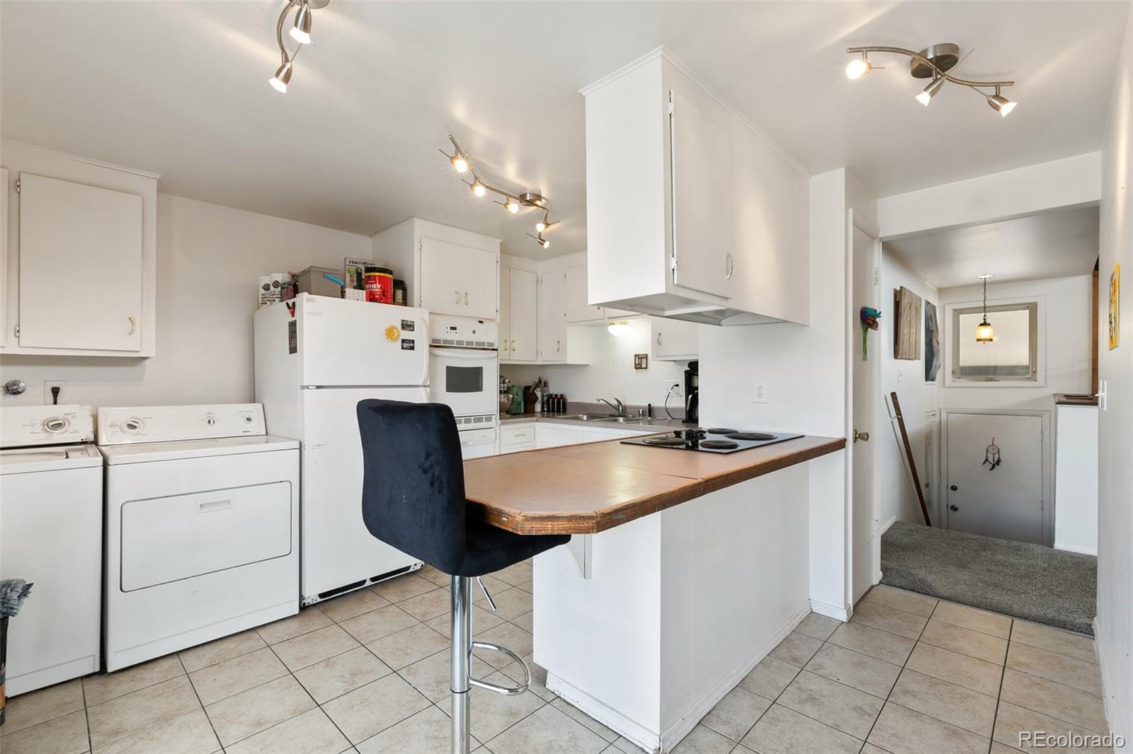 MLS Image #7 for 1512 e monument street,colorado springs, Colorado