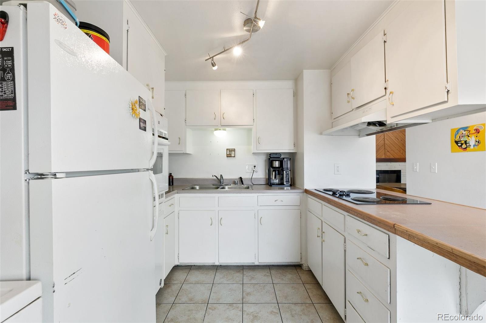 MLS Image #8 for 1512 e monument street,colorado springs, Colorado