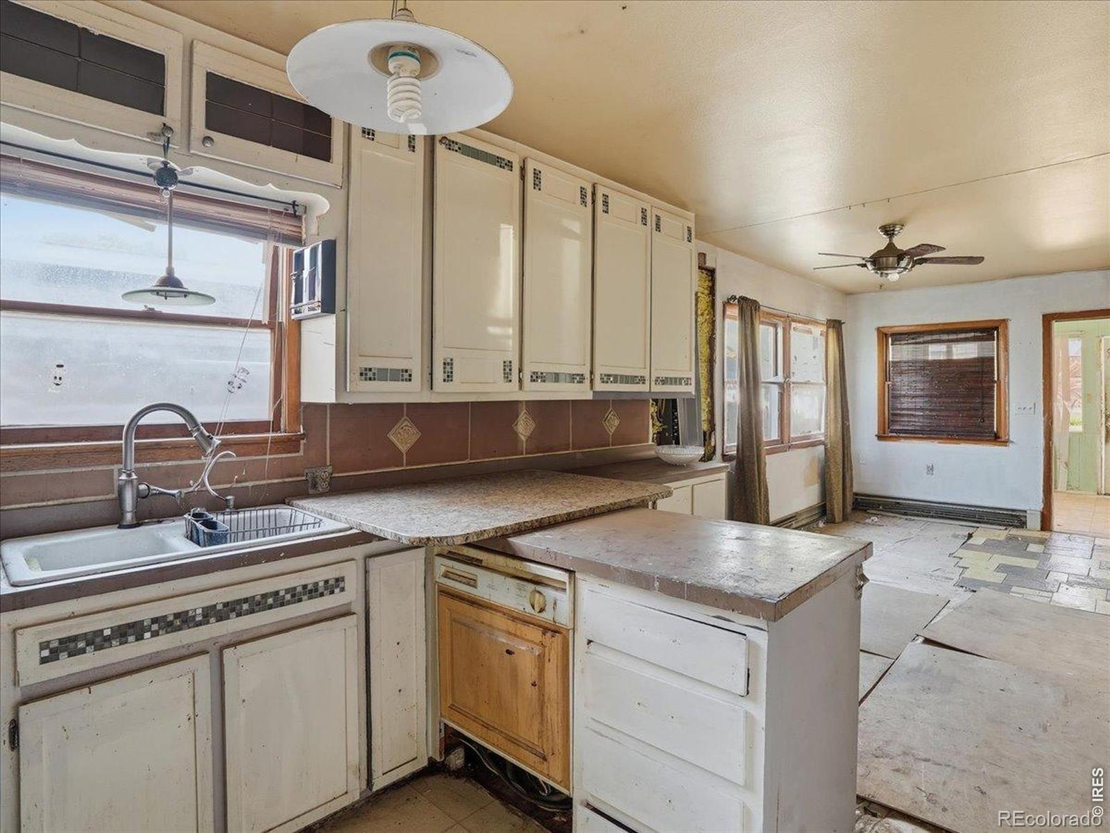 MLS Image #11 for 335 e 11th street,loveland, Colorado