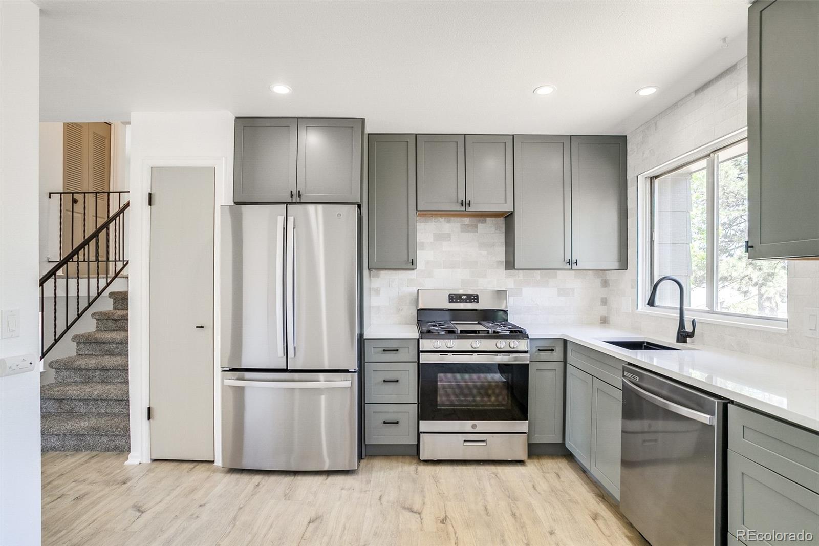 MLS Image #14 for 8165 w 93rd way,broomfield, Colorado