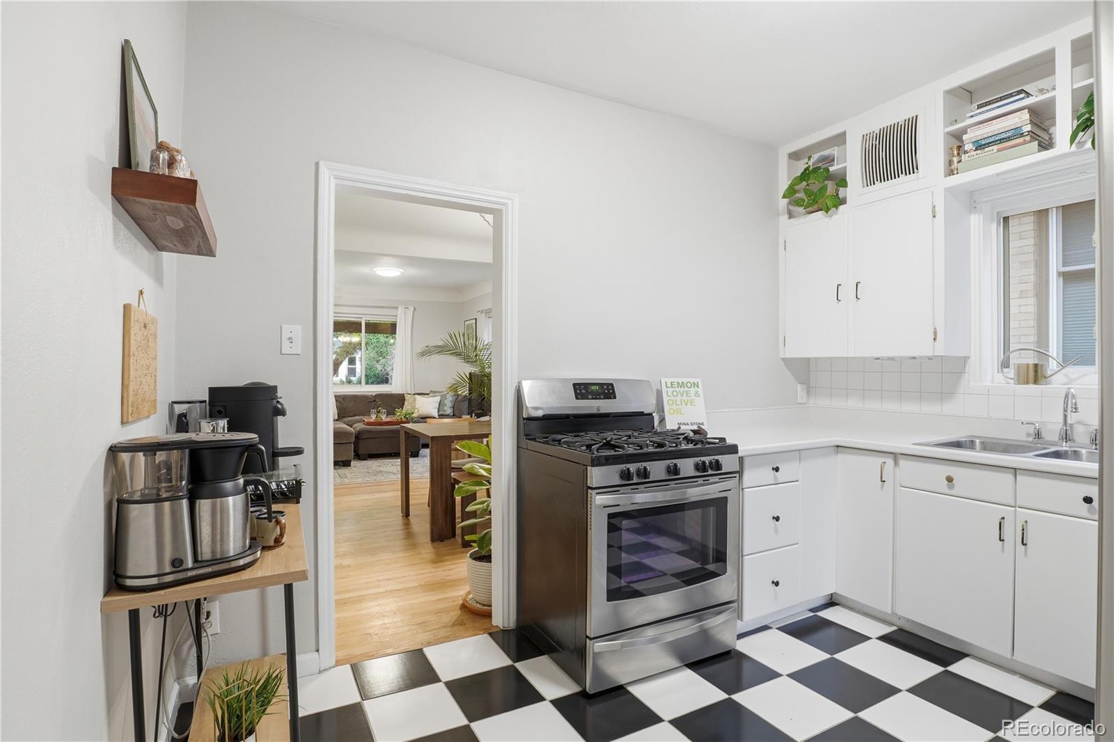 MLS Image #11 for 3339 w moncrieff place,denver, Colorado