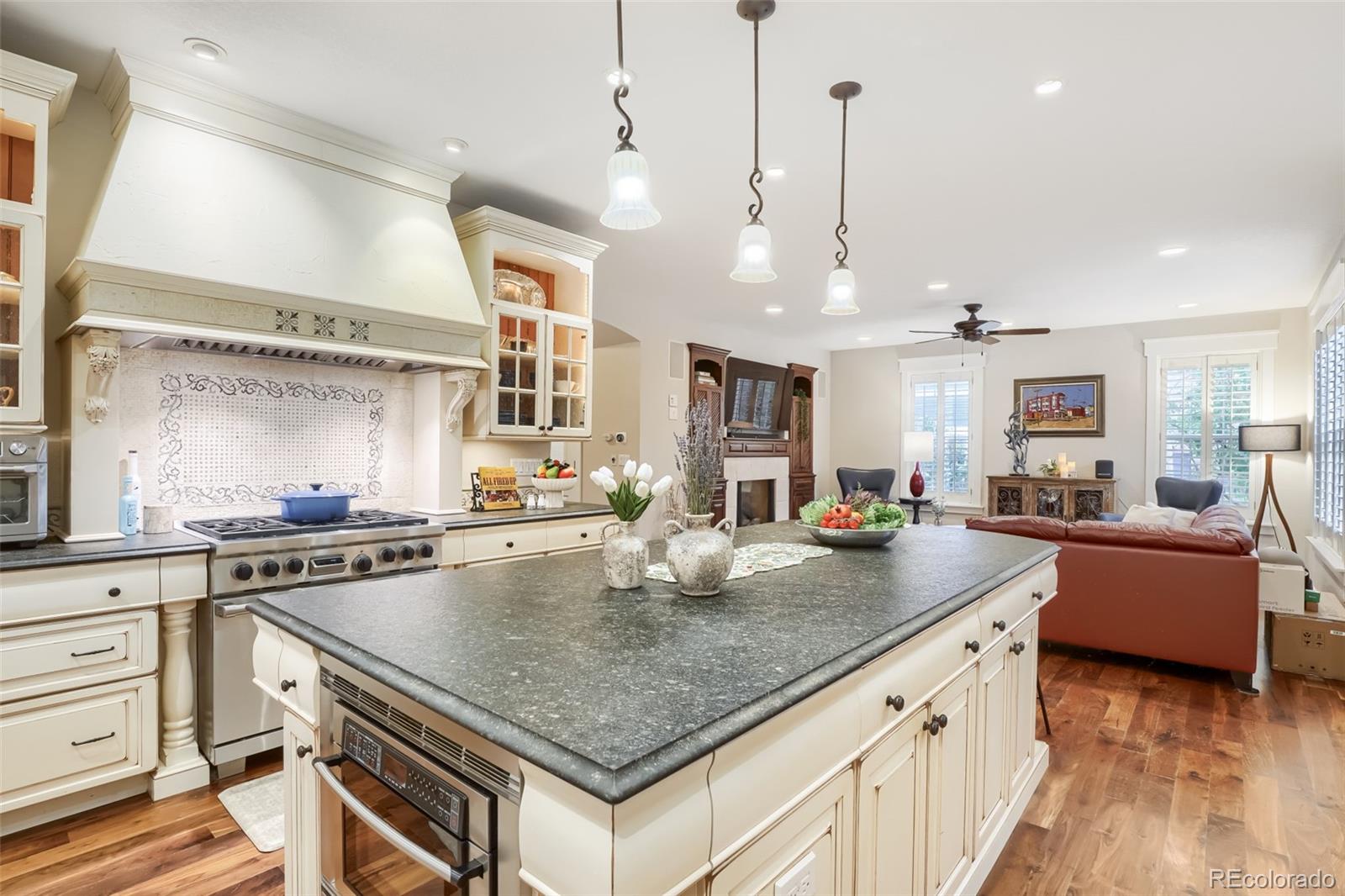 MLS Image #8 for 7361 e 8th avenue,denver, Colorado