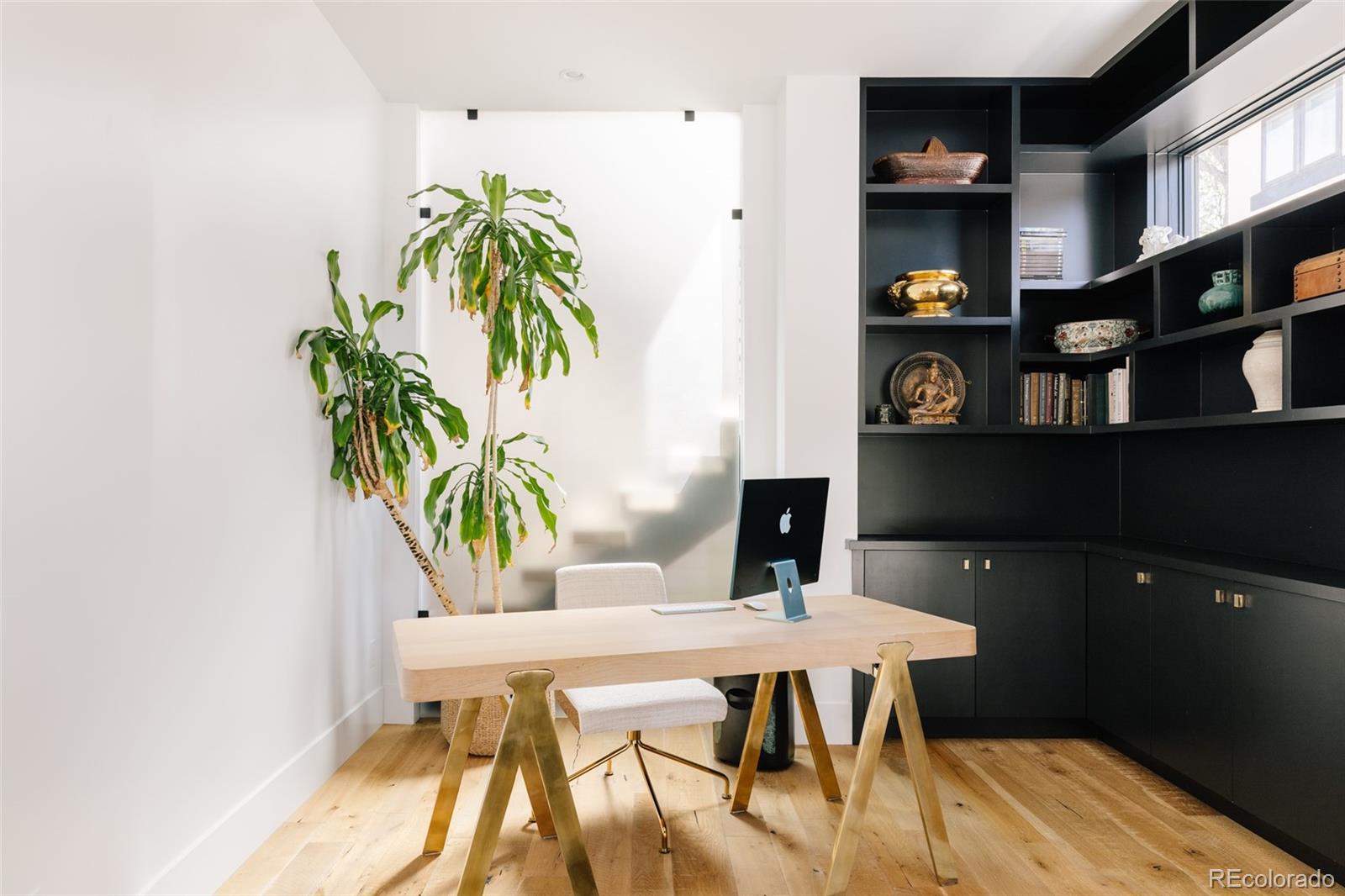 MLS Image #18 for 2530 s monroe street,denver, Colorado