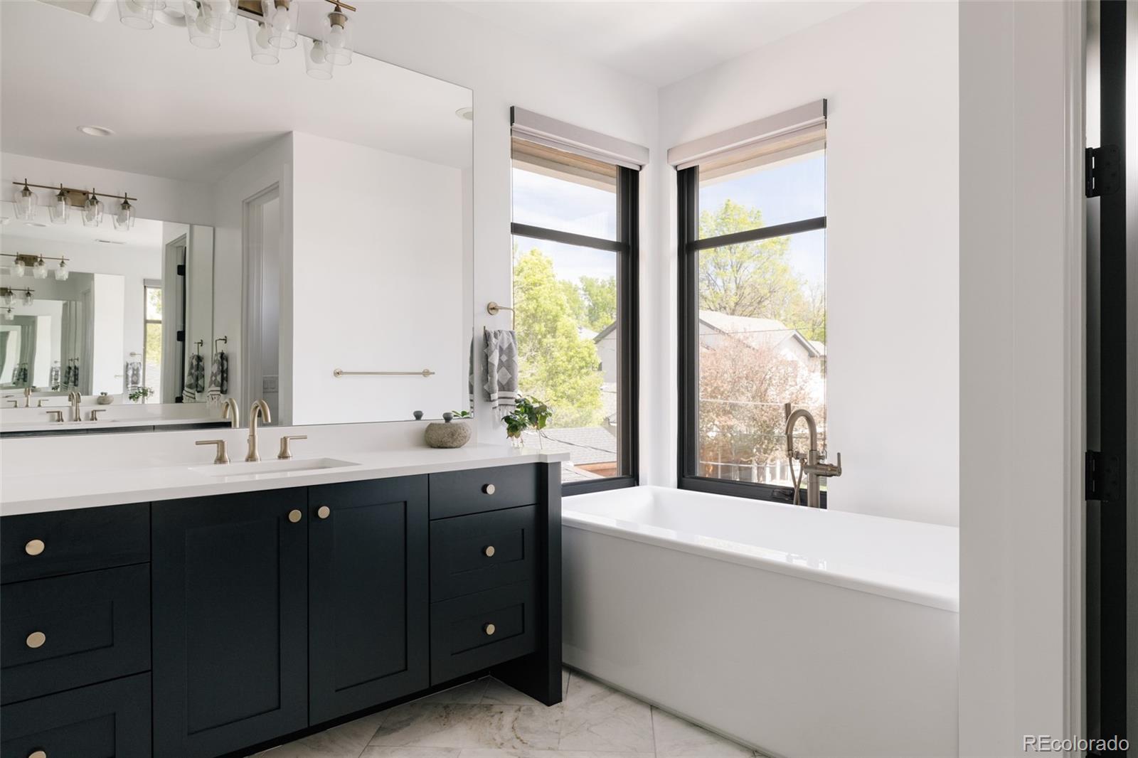 MLS Image #24 for 2530 s monroe street,denver, Colorado