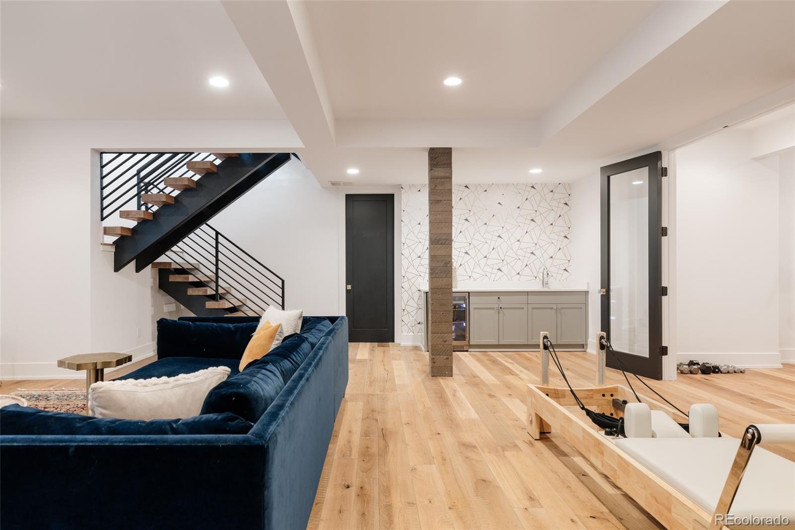 MLS Image #33 for 2530 s monroe street,denver, Colorado