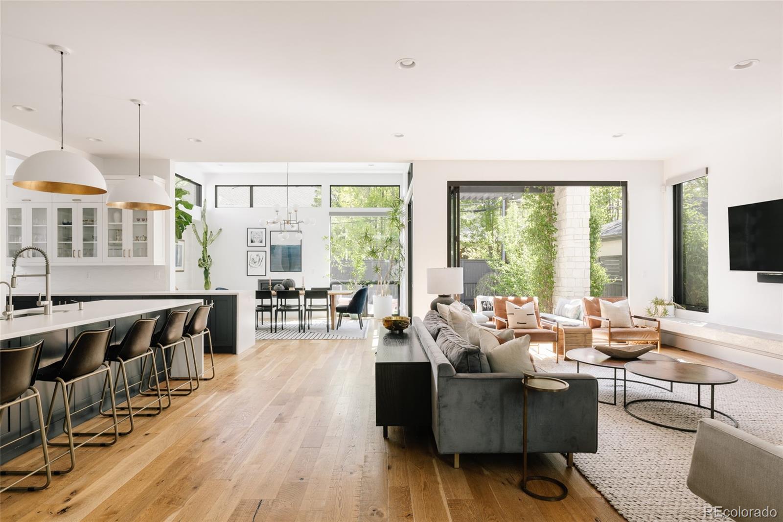 MLS Image #5 for 2530 s monroe street,denver, Colorado