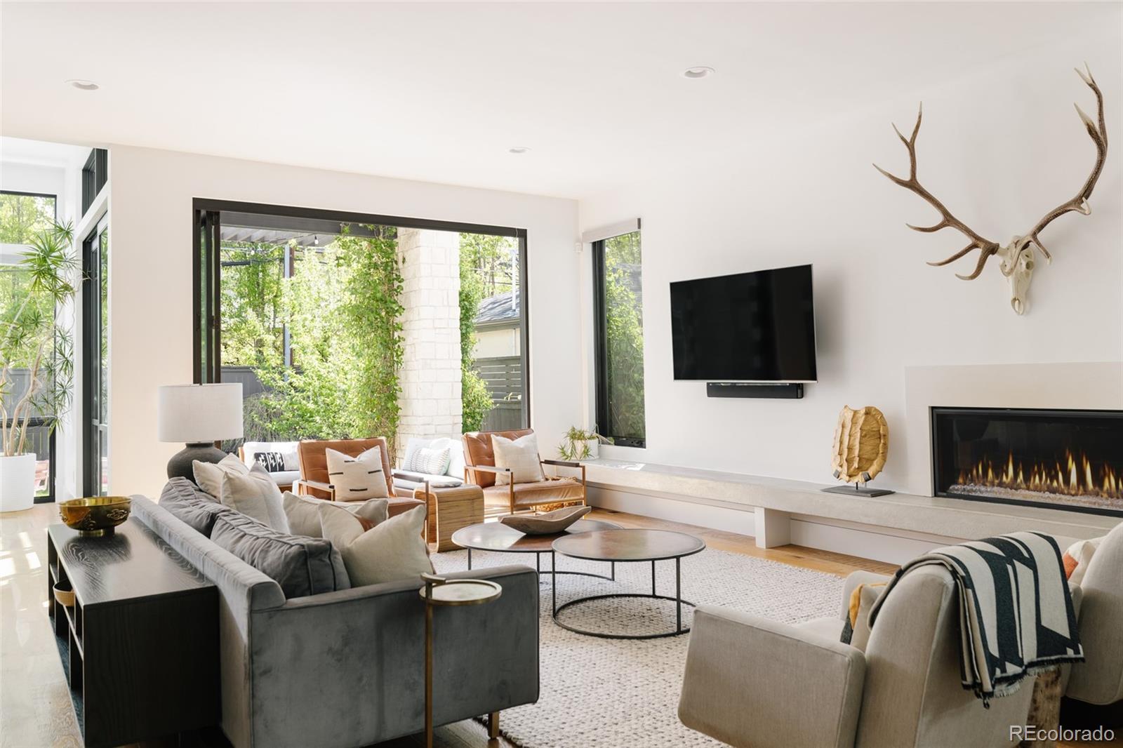 MLS Image #6 for 2530 s monroe street,denver, Colorado