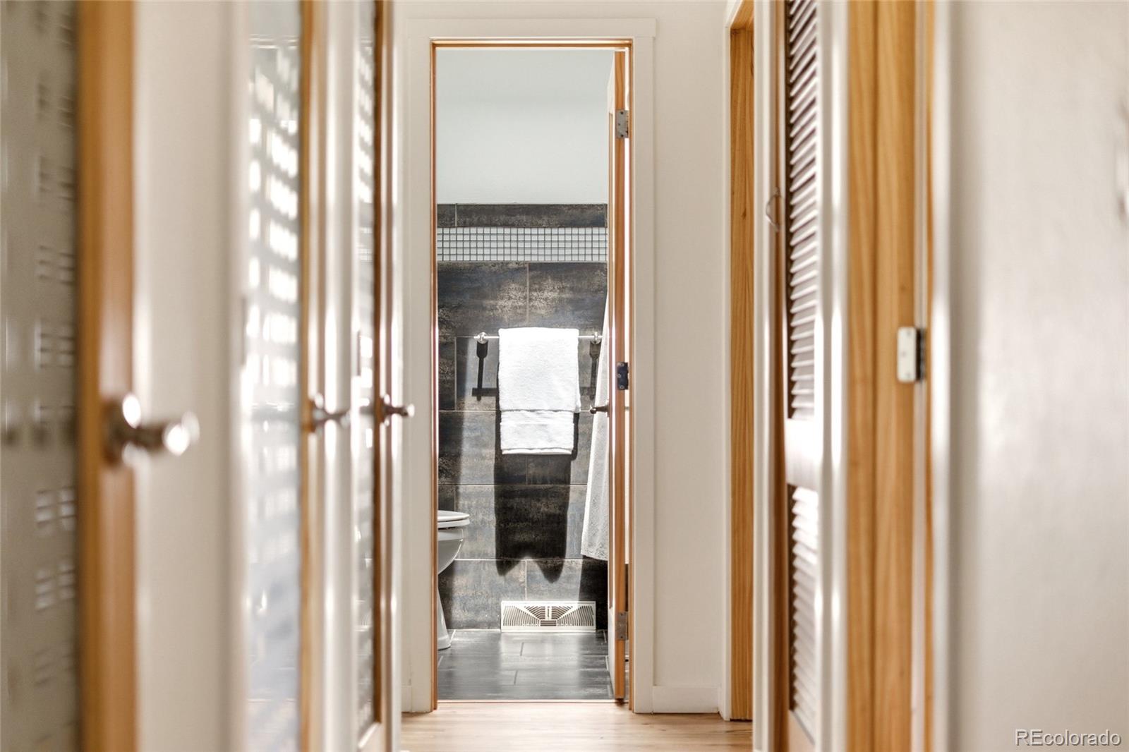 MLS Image #12 for 1360 s dahlia street,denver, Colorado