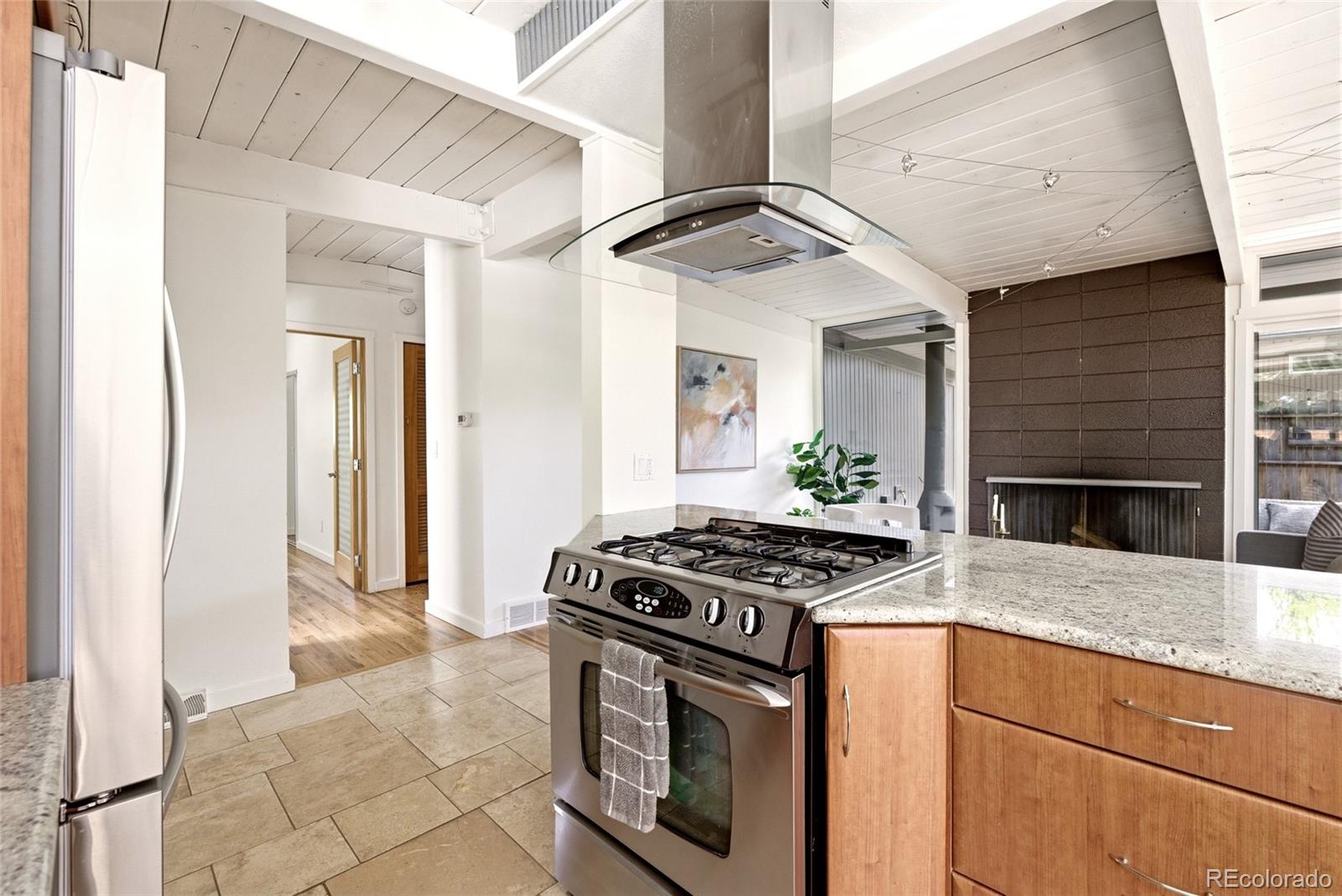 MLS Image #29 for 1360 s dahlia street,denver, Colorado