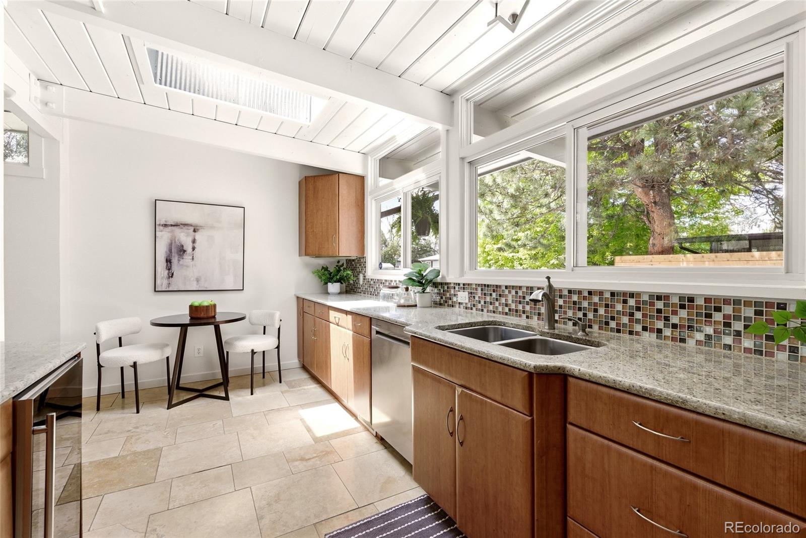MLS Image #31 for 1360 s dahlia street,denver, Colorado