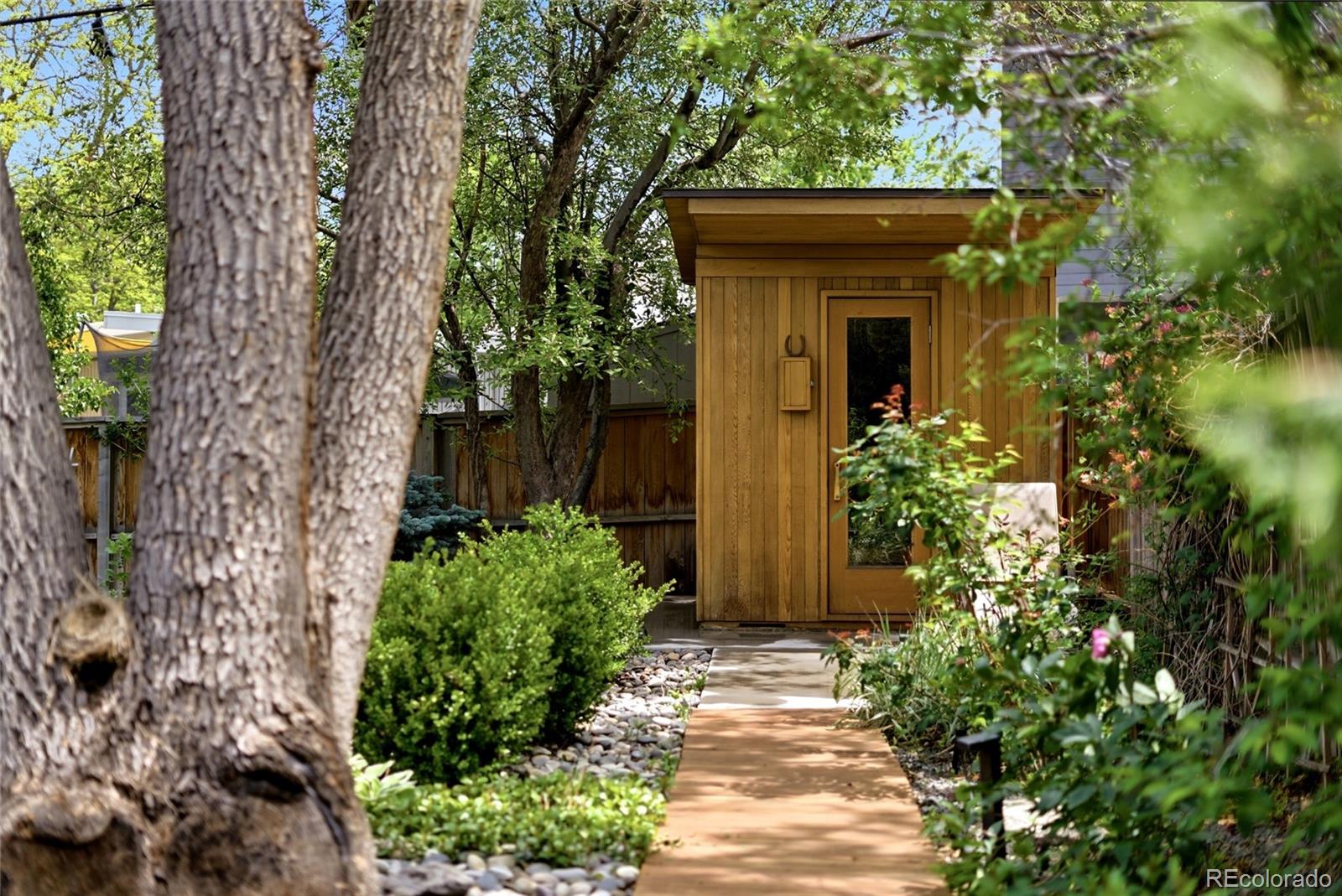 MLS Image #39 for 1360 s dahlia street,denver, Colorado