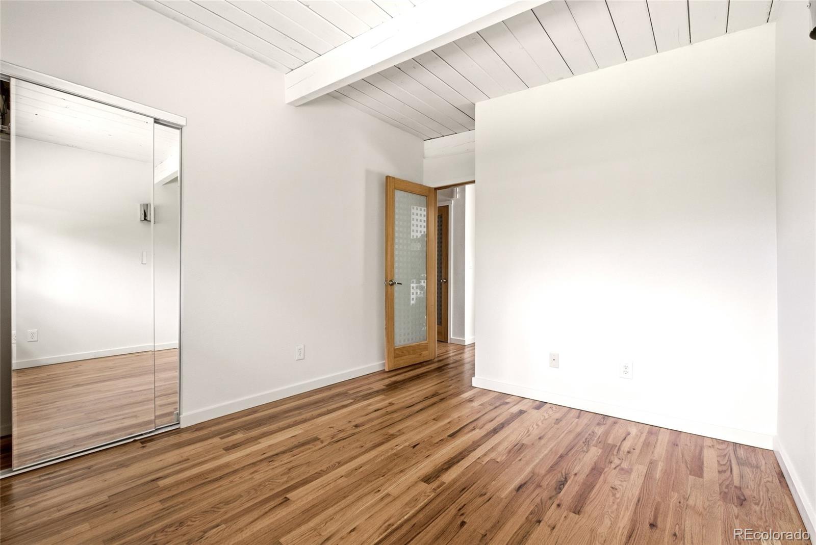 MLS Image #8 for 1360 s dahlia street,denver, Colorado
