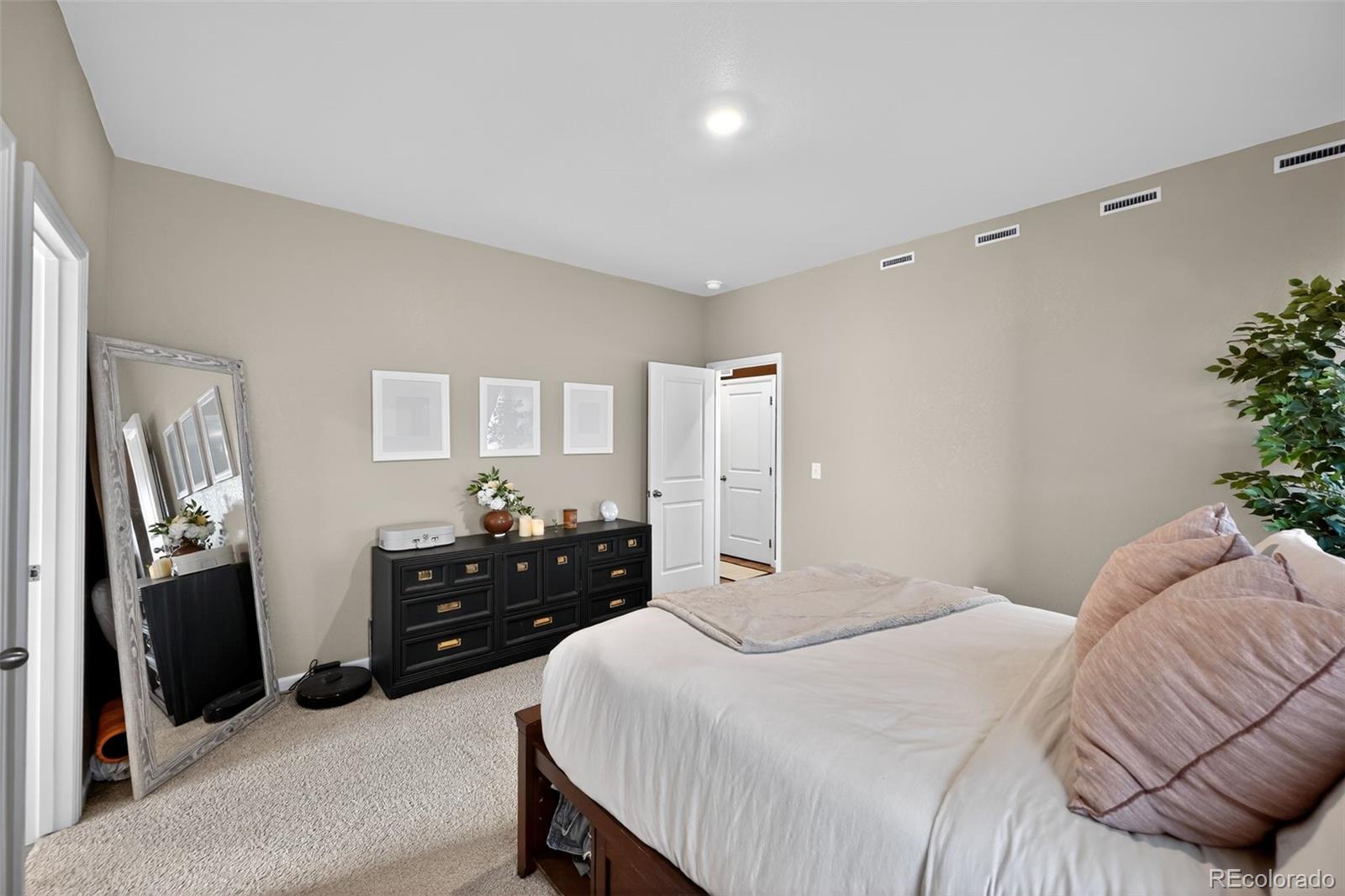 MLS Image #20 for 3042  nectar street,strasburg, Colorado