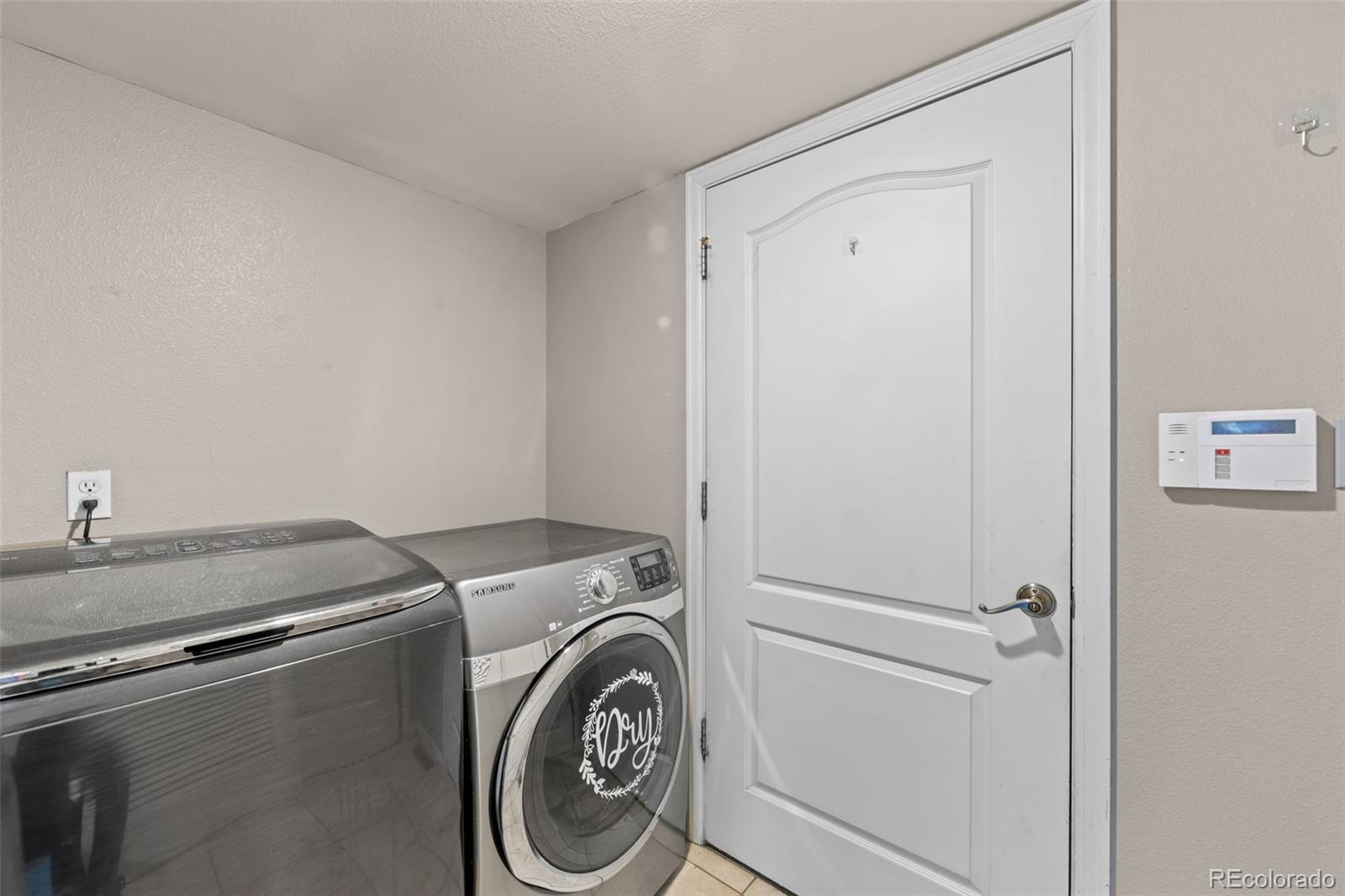 MLS Image #12 for 3295  hollycrest drive,colorado springs, Colorado
